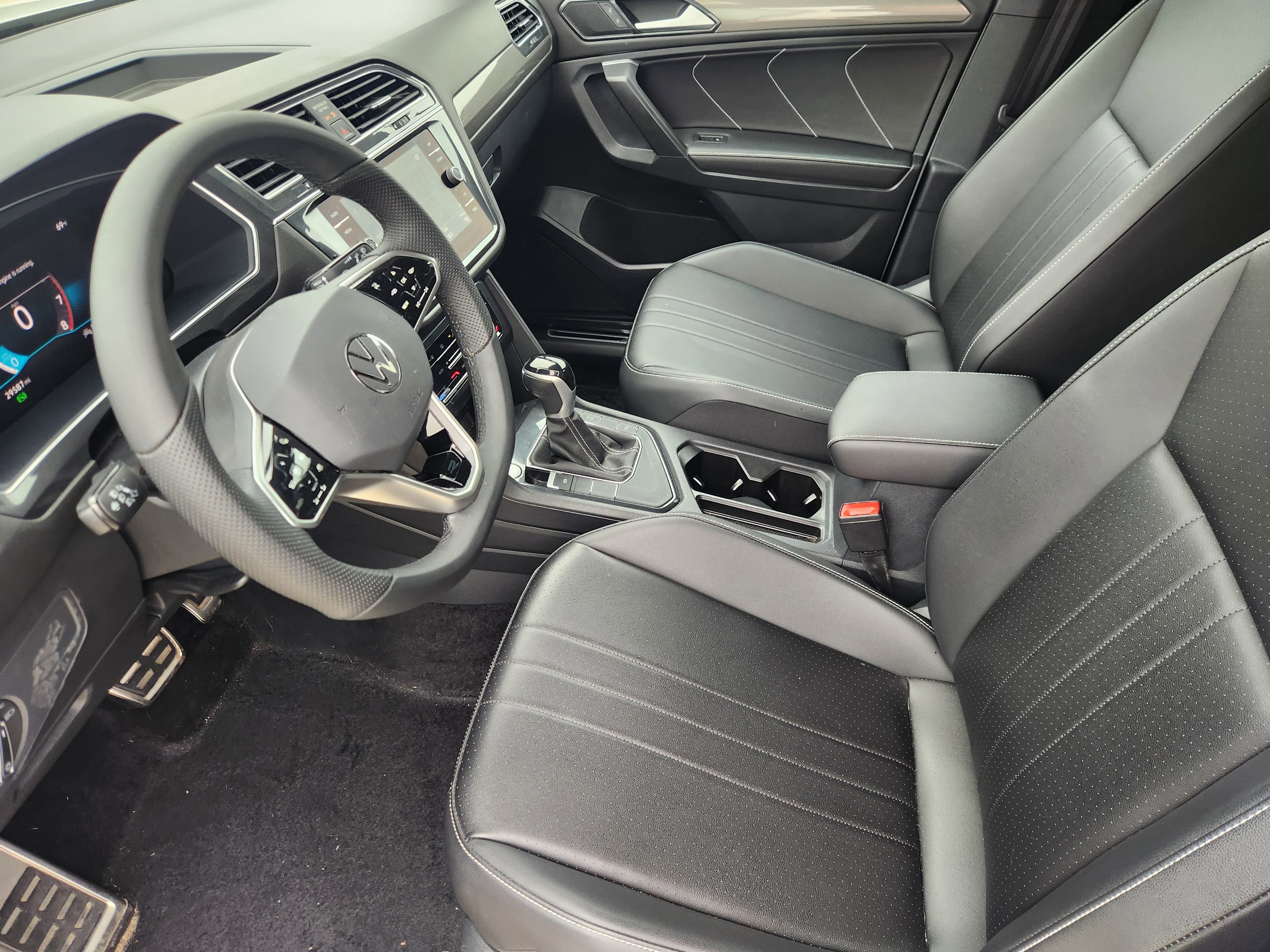 2023 Volkswagen Tiguan SE R-Line Black