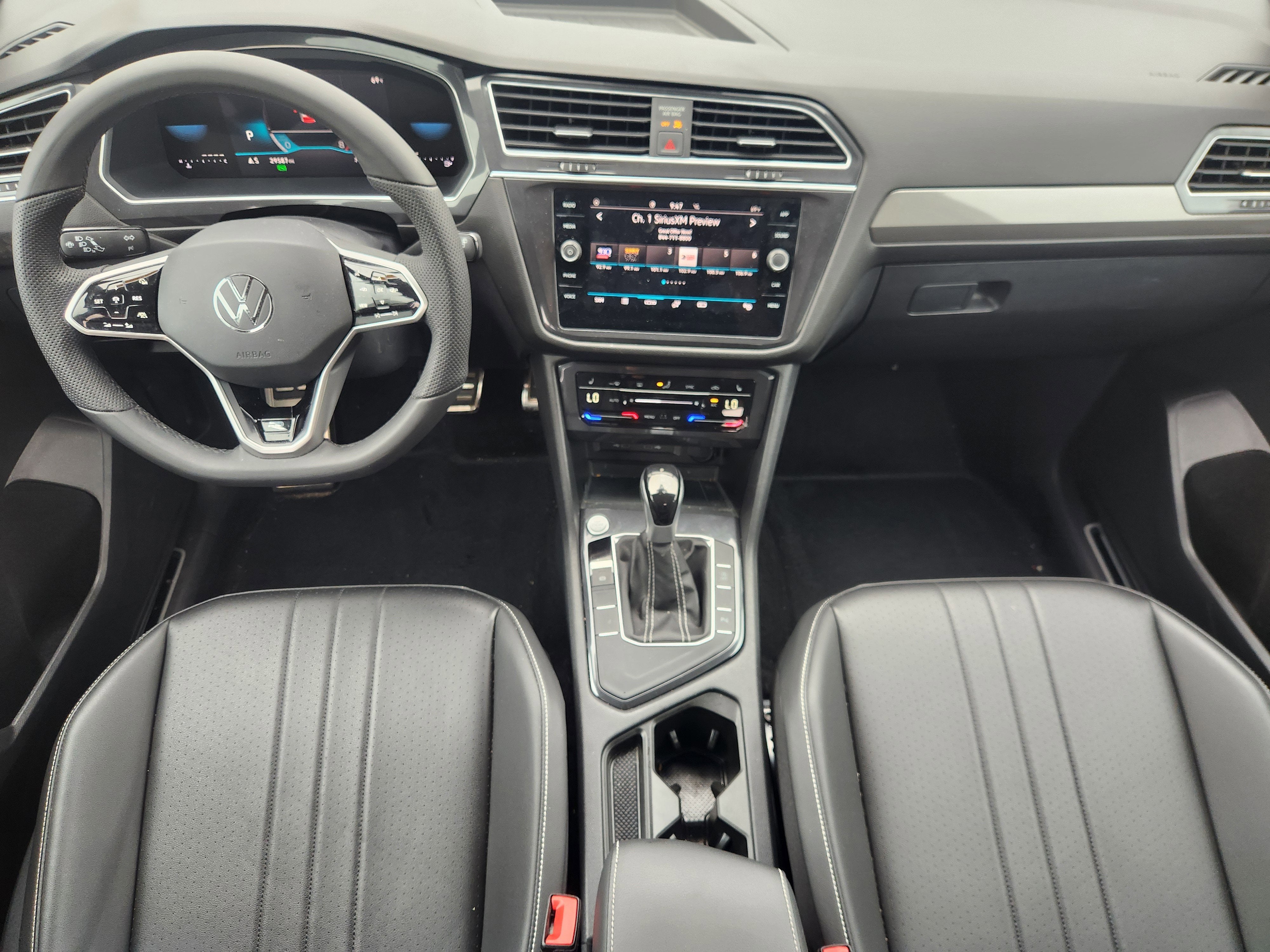 2023 Volkswagen Tiguan SE R-Line Black