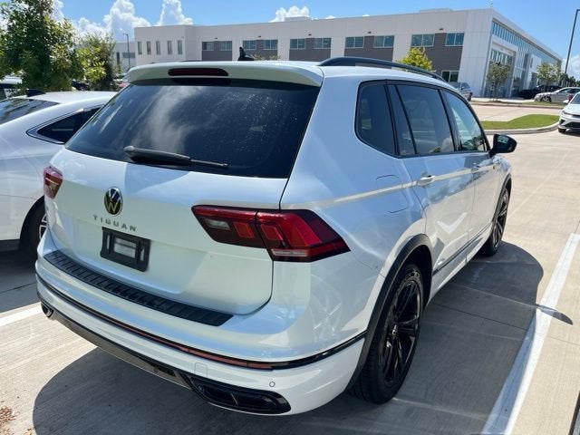 2023 Volkswagen Tiguan SE R-Line Black