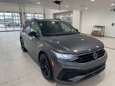 2023 Volkswagen Tiguan SE R-Line Black