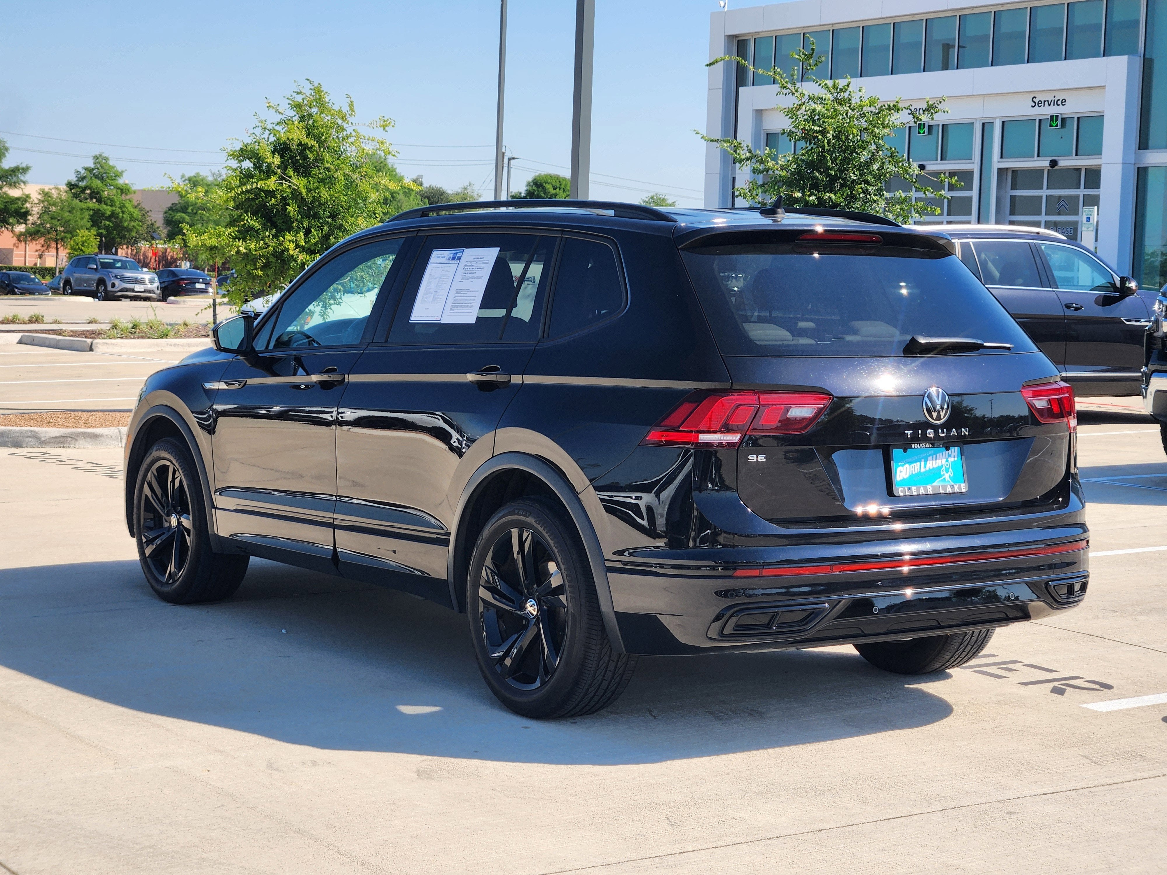 2023 Volkswagen Tiguan SE R-Line Black