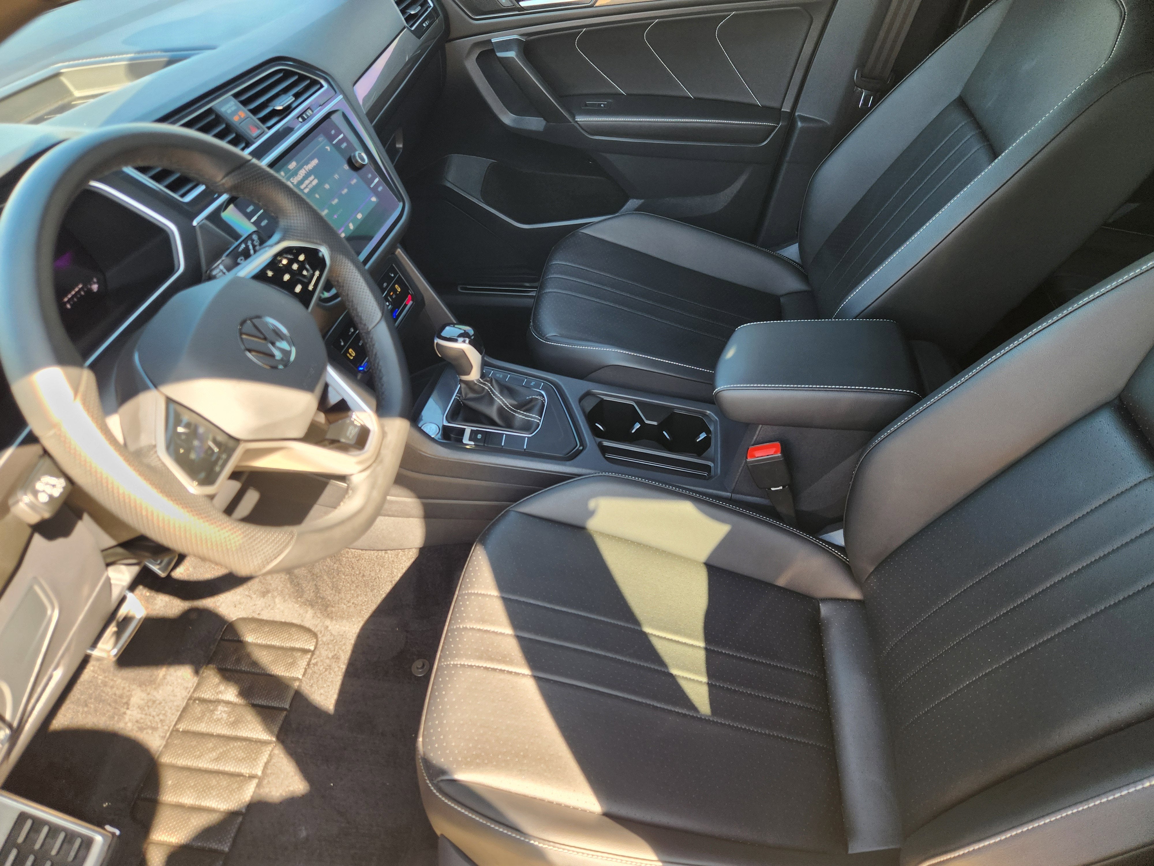 2024 Volkswagen Tiguan SE R-Line Black