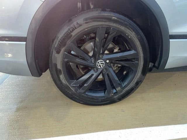 2024 Volkswagen Tiguan SE R-Line Black