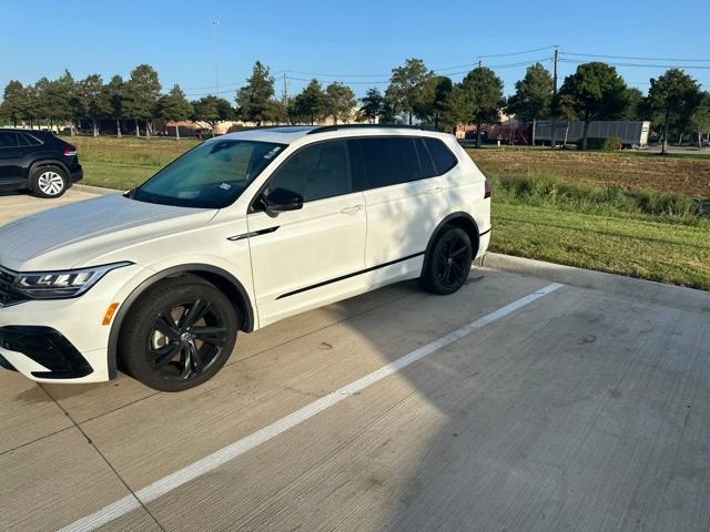 2024 Volkswagen Tiguan SE R-Line Black