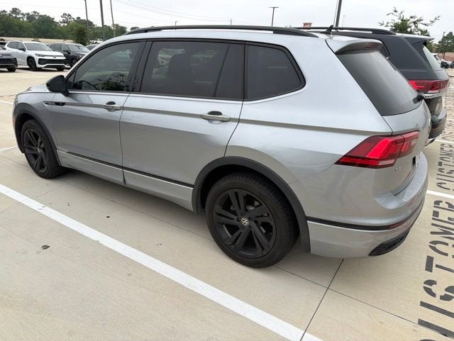2024 Volkswagen Tiguan SE R-Line Black