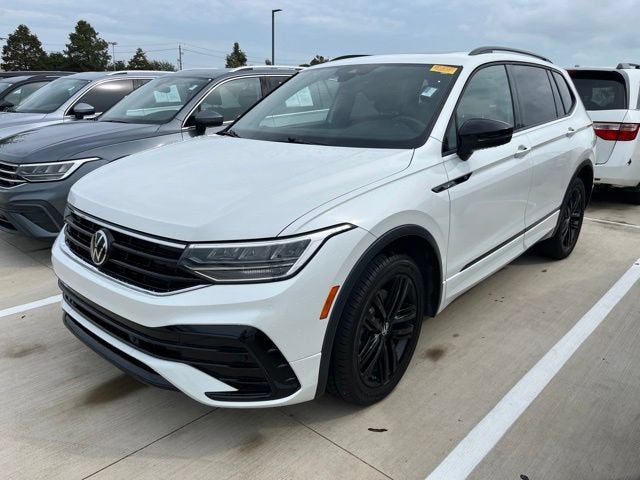 2022 Volkswagen Tiguan SE R-Line Black