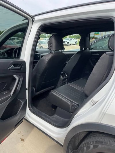 2022 Volkswagen Tiguan SE R-Line Black