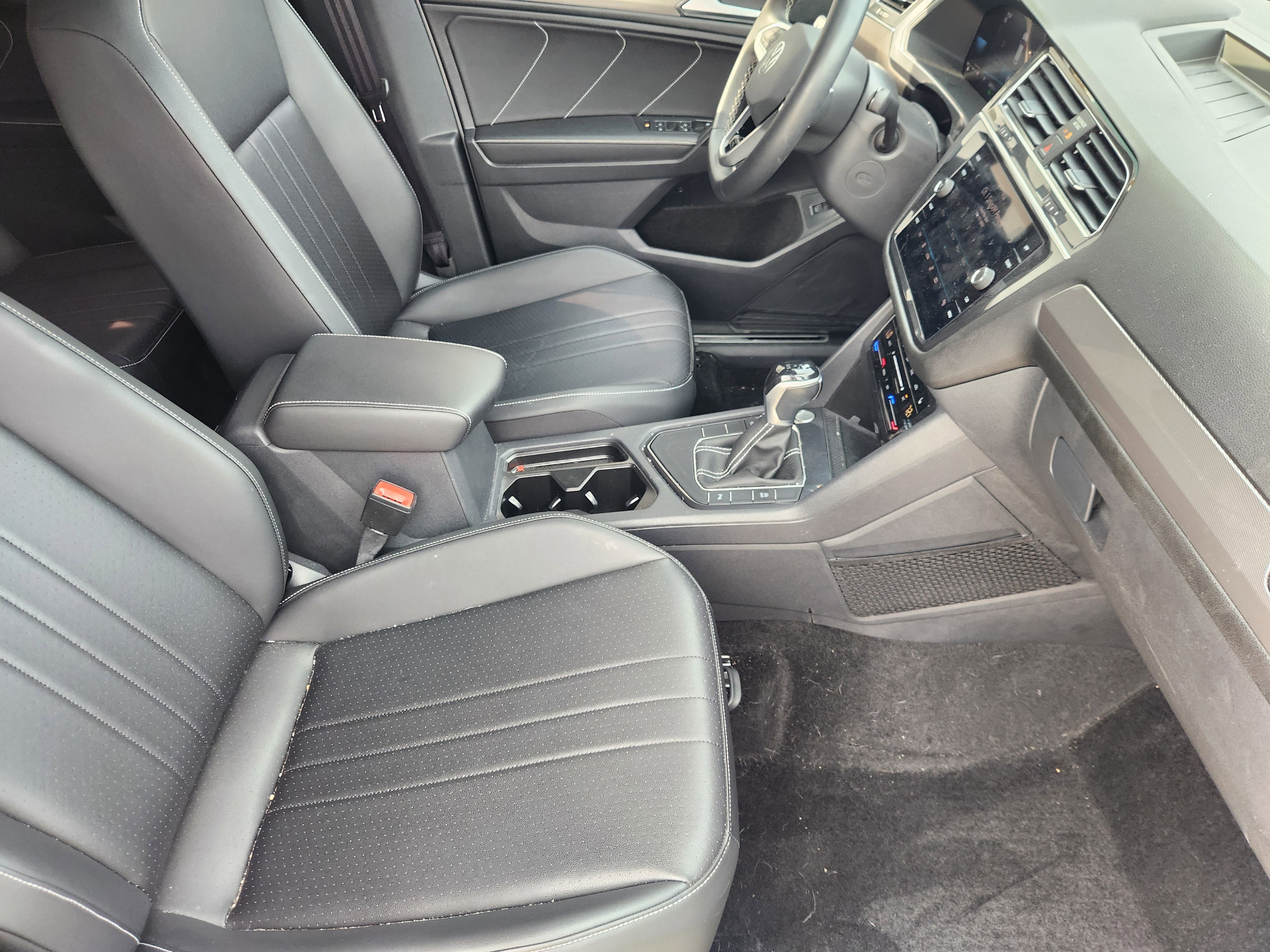 2023 Volkswagen Tiguan SE R-Line Black
