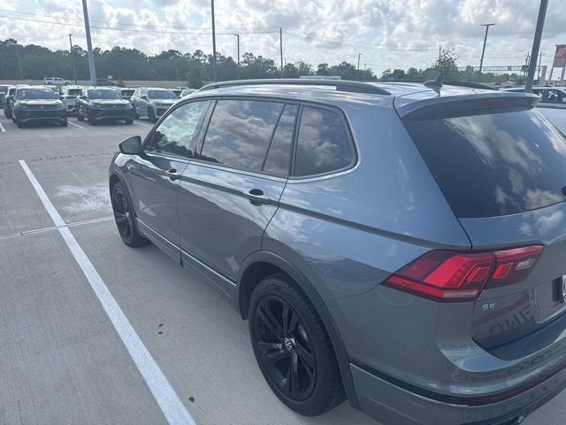 2024 Volkswagen Tiguan SE R-Line Black