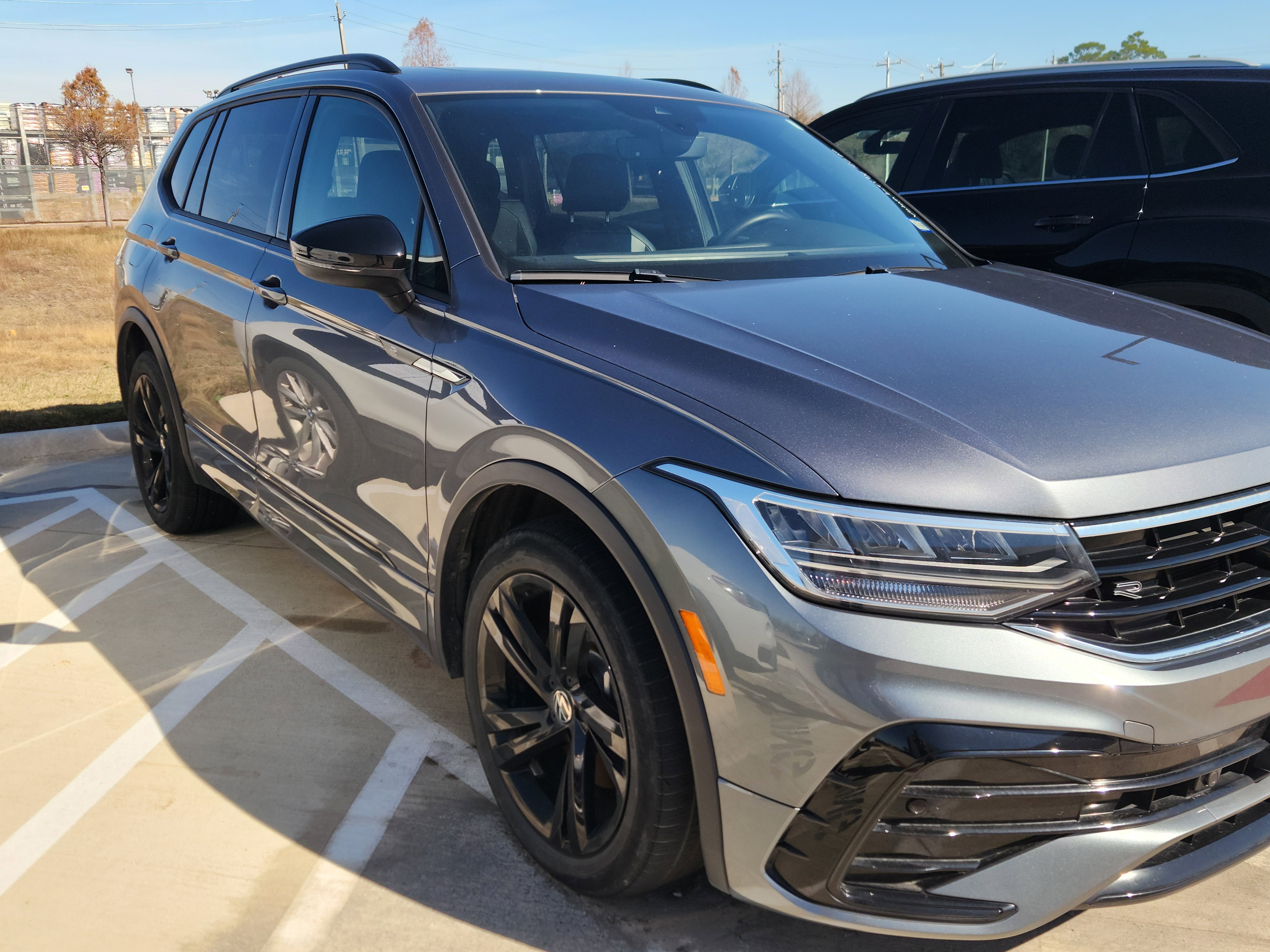 2024 Volkswagen Tiguan SE R-Line Black