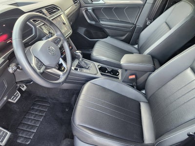 2023 Volkswagen Tiguan SE R-Line Black