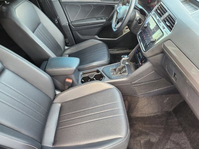 2023 Volkswagen Tiguan SE R-Line Black