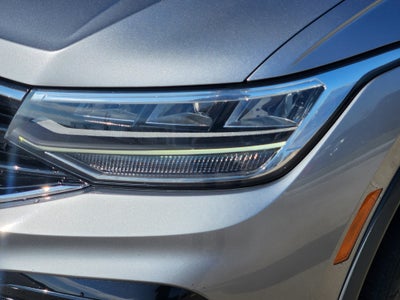 2023 Volkswagen Tiguan SE R-Line Black