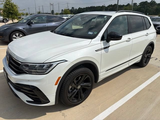 2024 Volkswagen Tiguan SE R-Line Black
