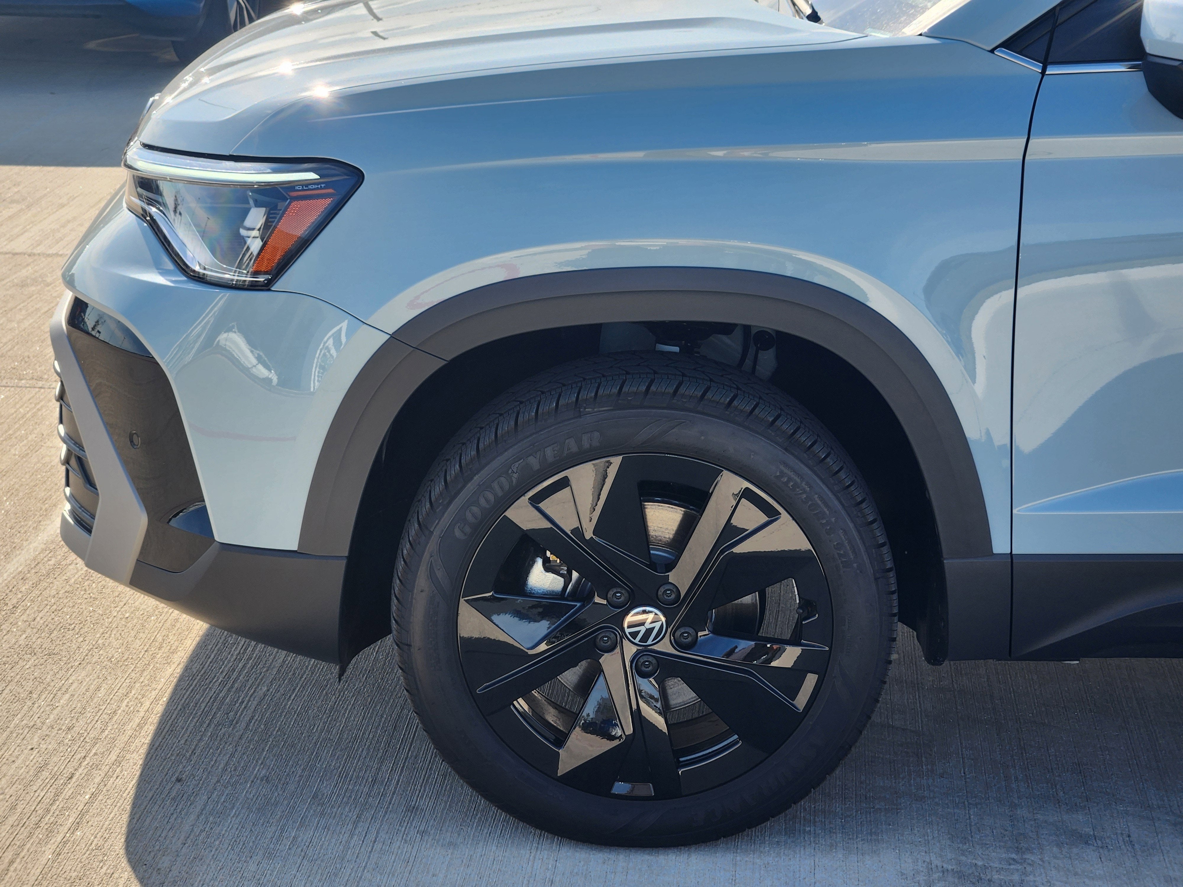 2026 Volkswagen Taos SE