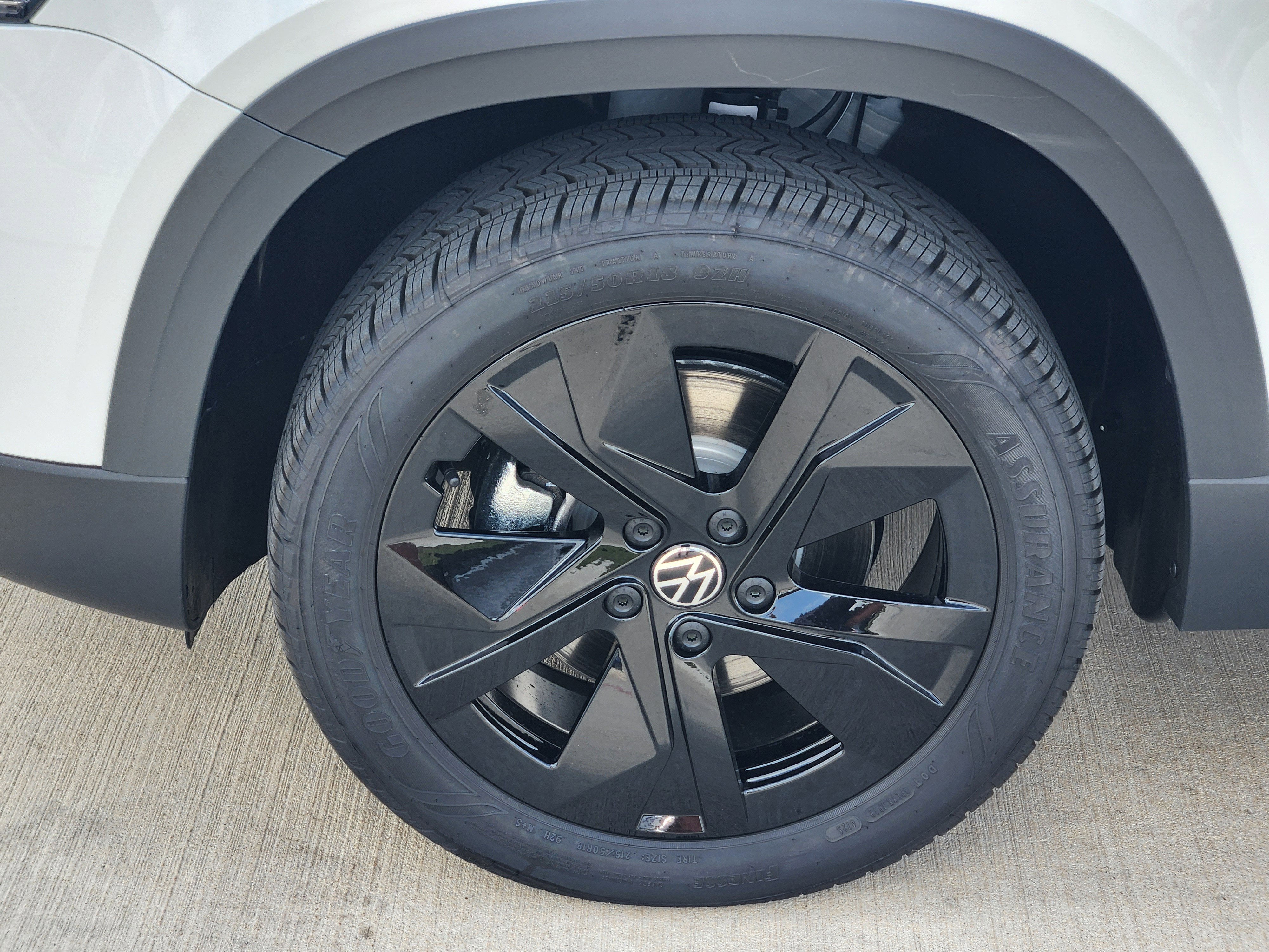 2026 Volkswagen Taos SE