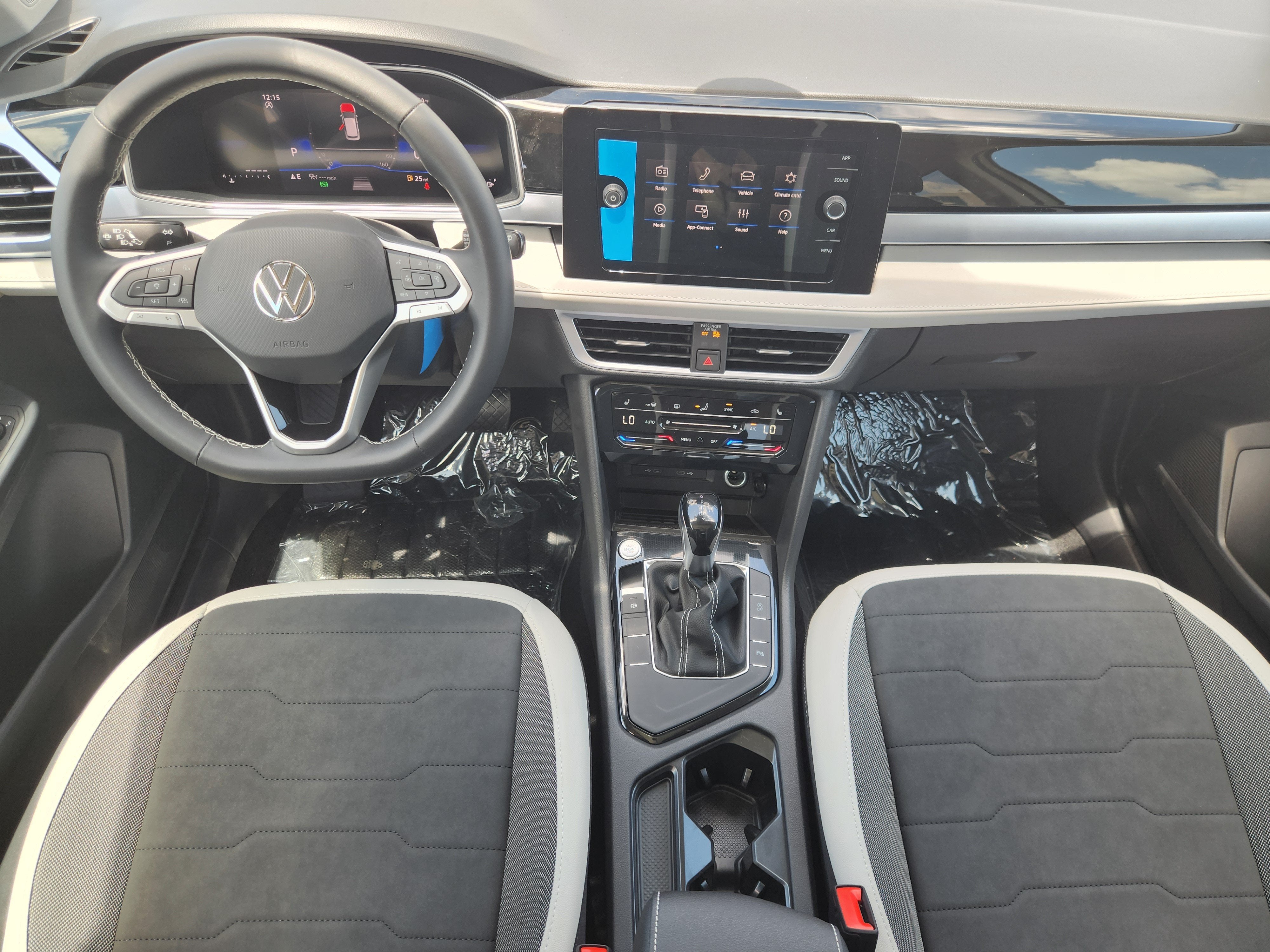 2026 Volkswagen Taos SE