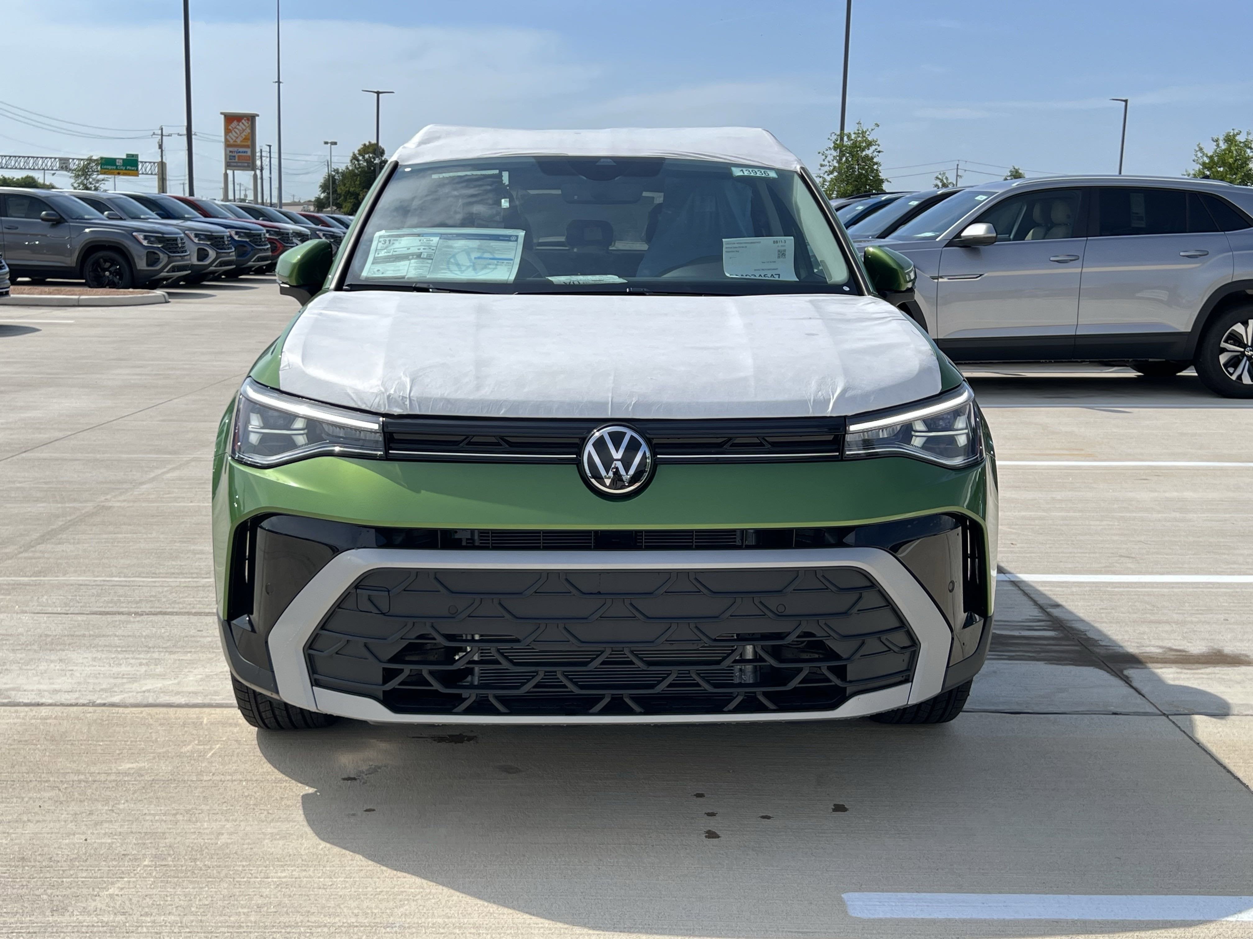 2025 Volkswagen Taos SE