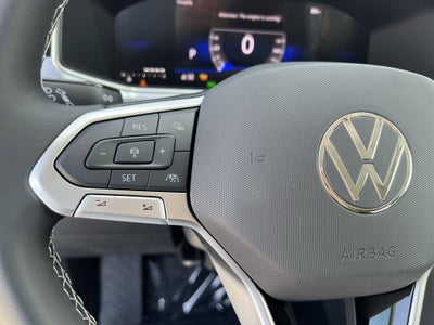 2025 Volkswagen Taos SE