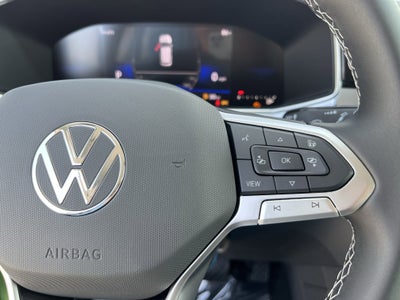 2025 Volkswagen Taos SE