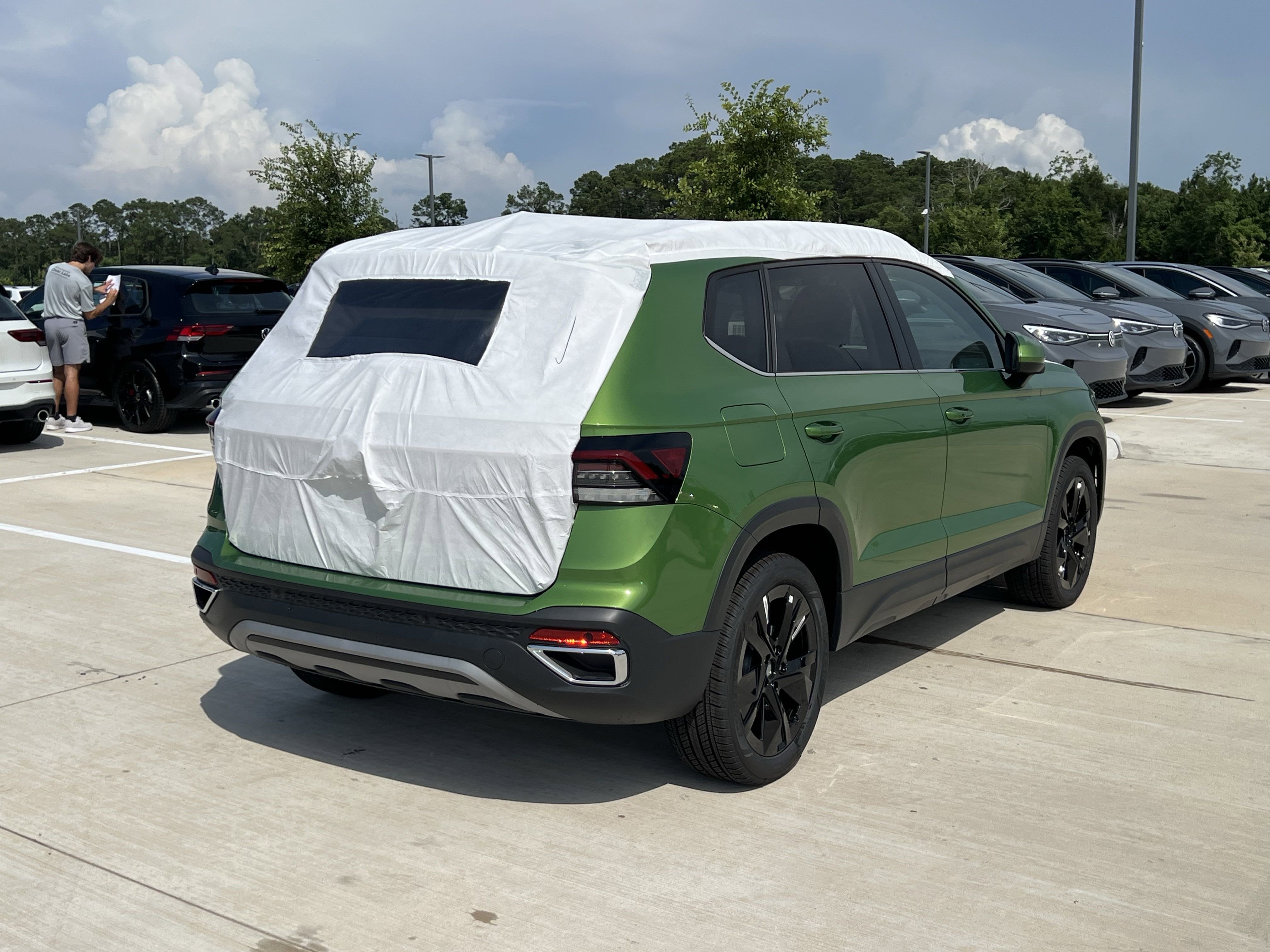 2025 Volkswagen Taos SE