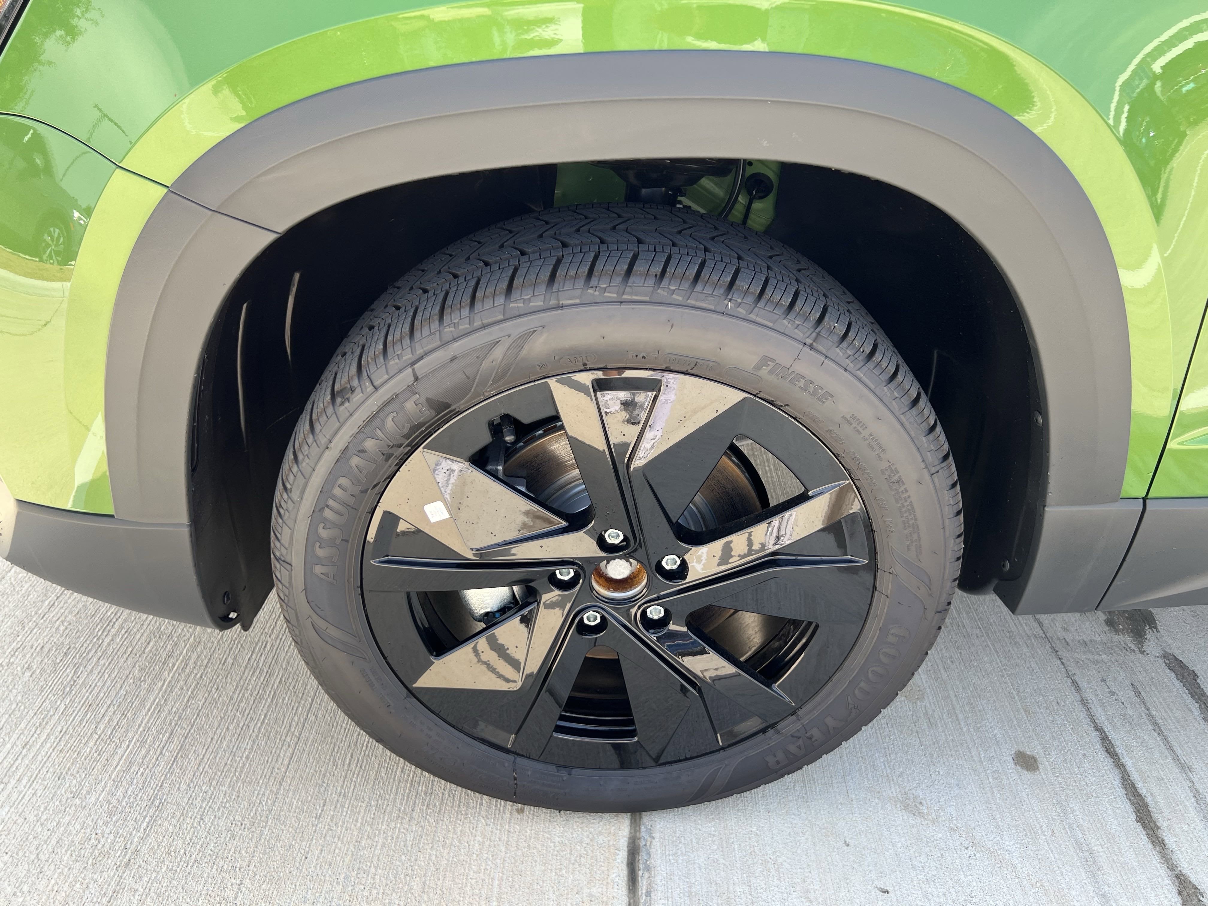 2025 Volkswagen Taos SE