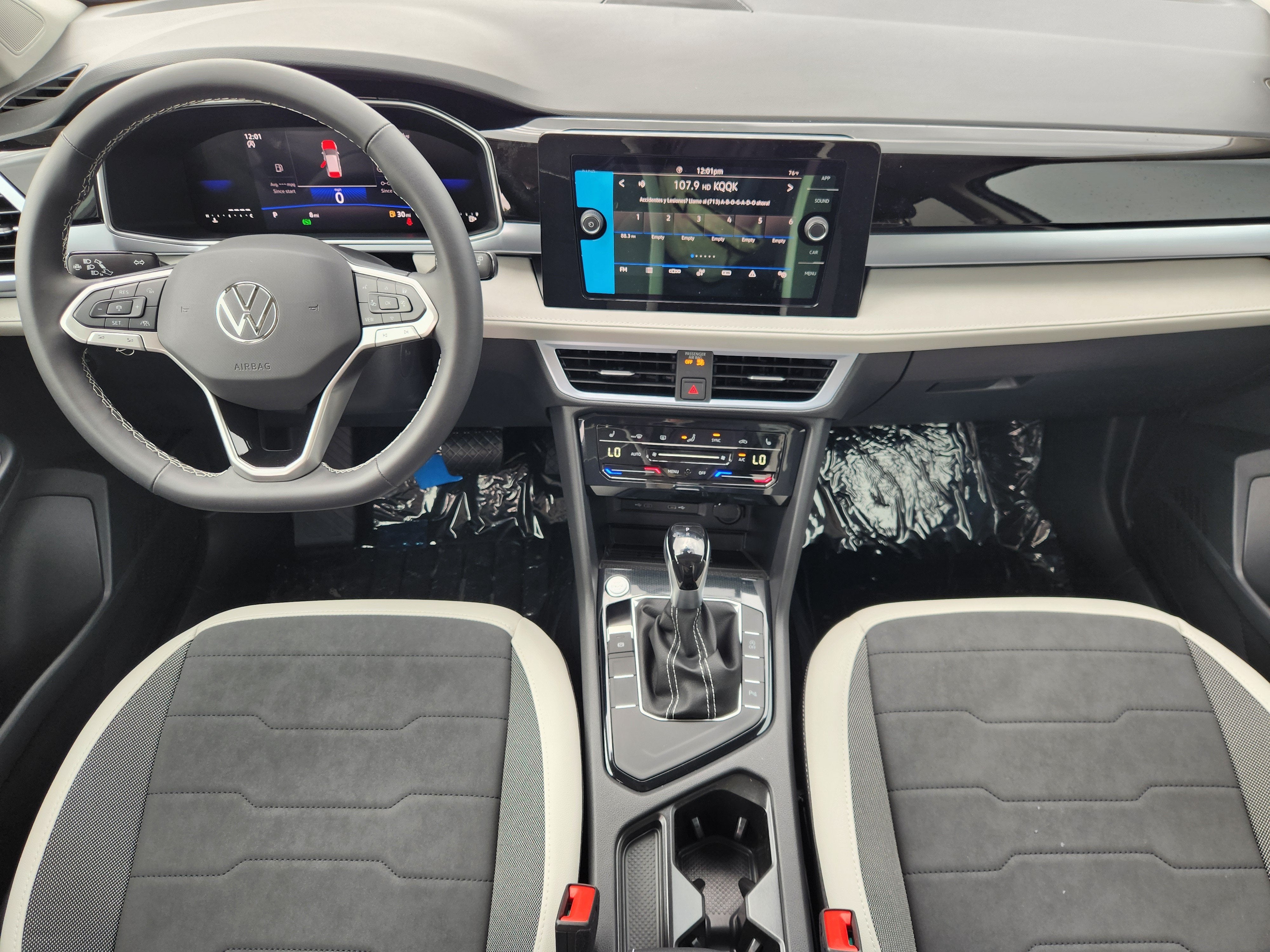2026 Volkswagen Taos SE