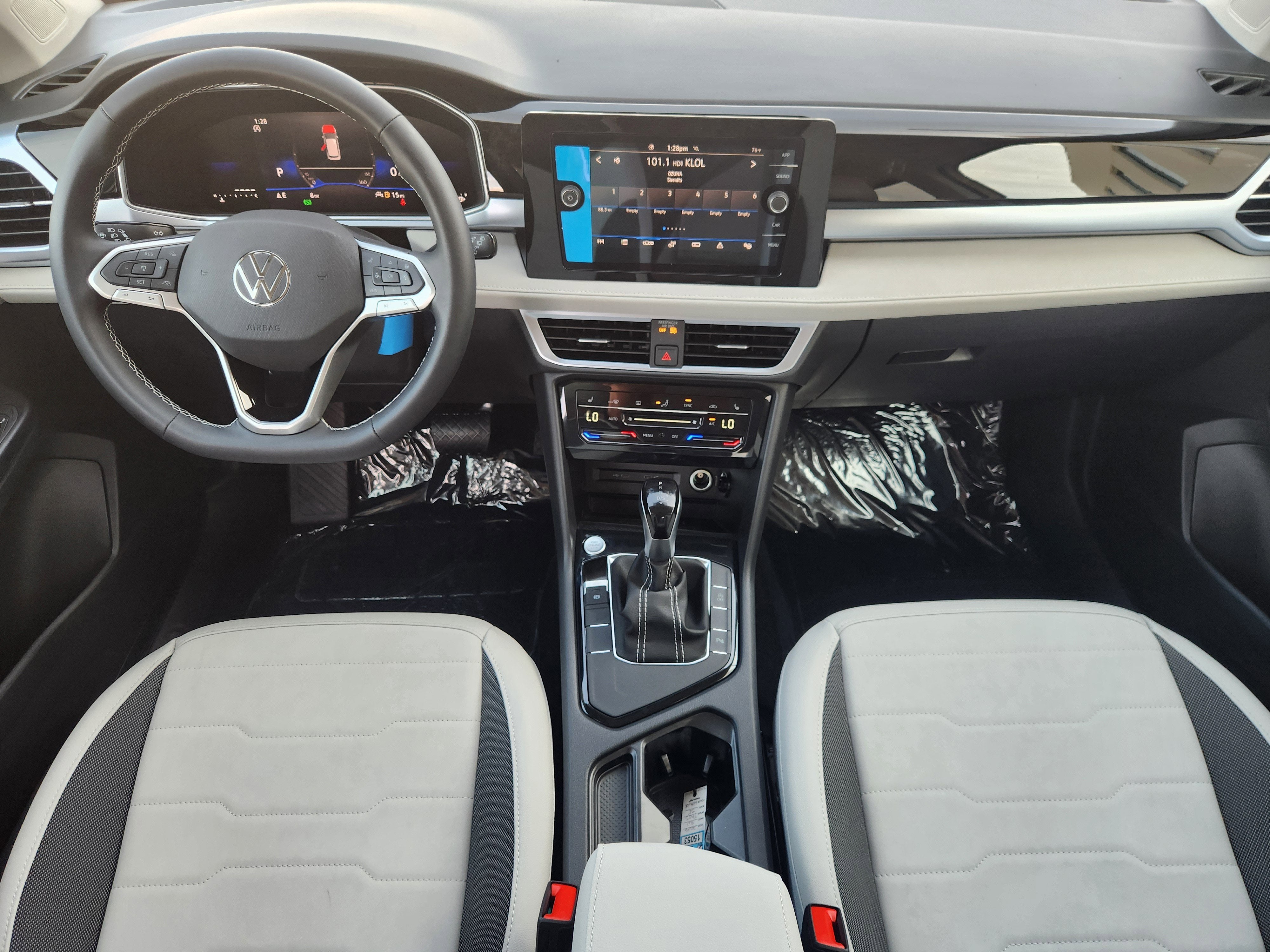 2026 Volkswagen Taos SE