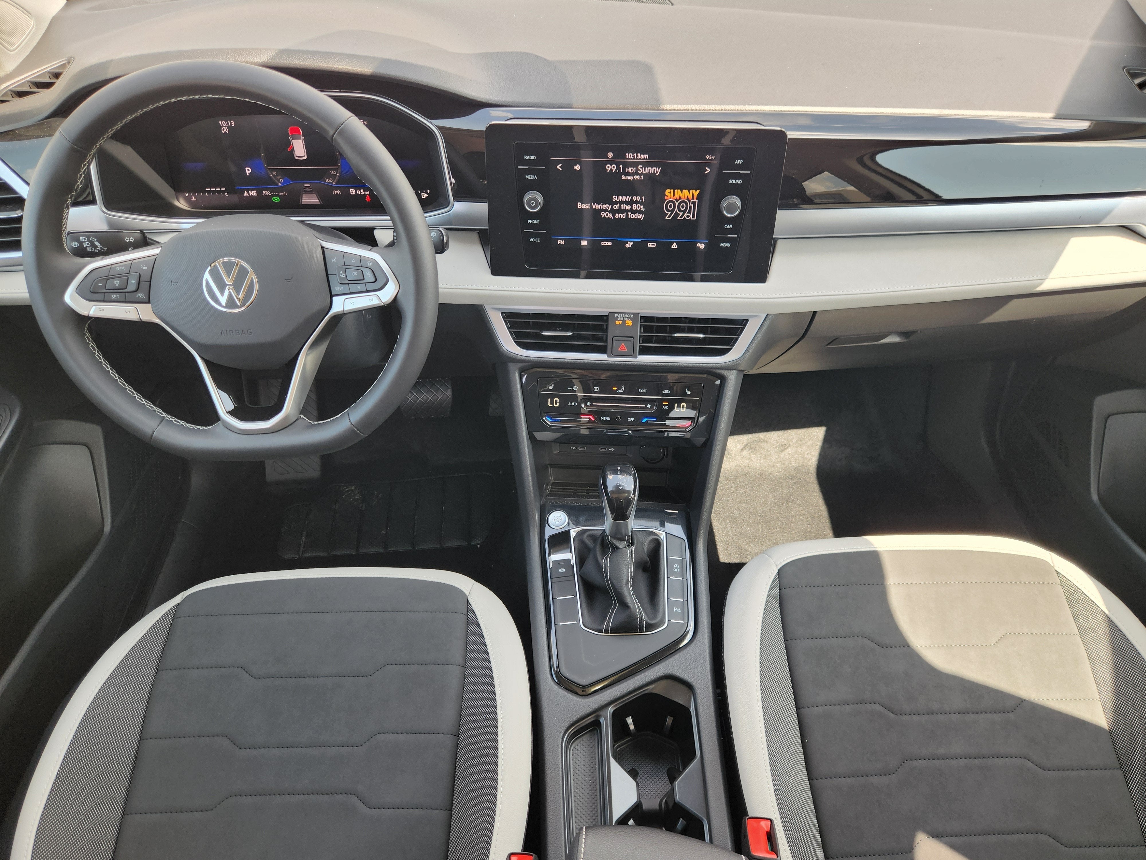 2026 Volkswagen Taos SE