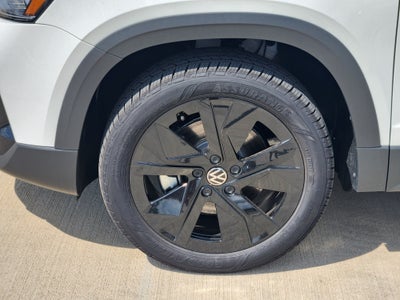 2026 Volkswagen Taos SE