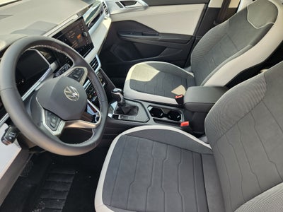 2026 Volkswagen Taos SE