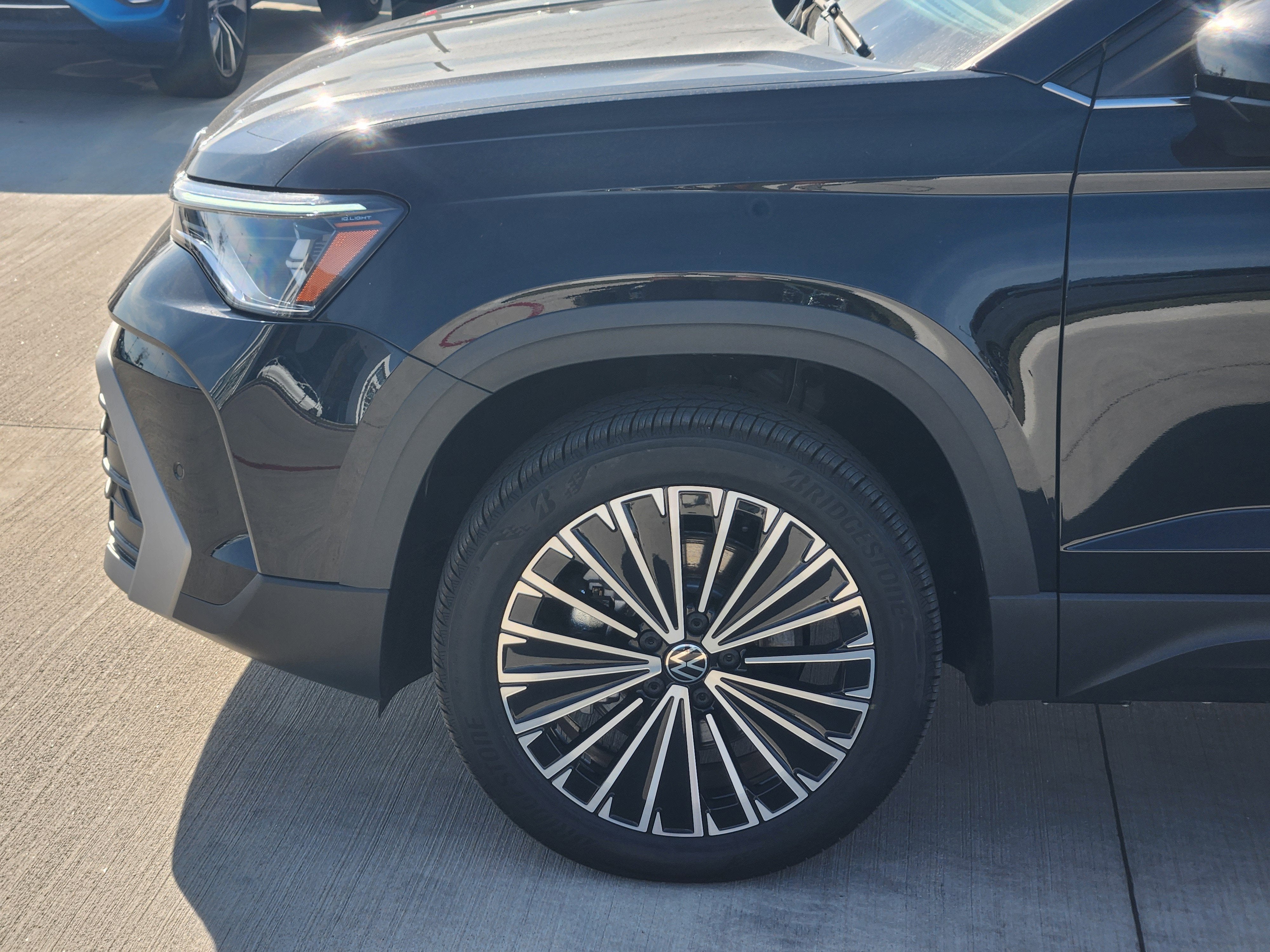 2026 Volkswagen Taos SE