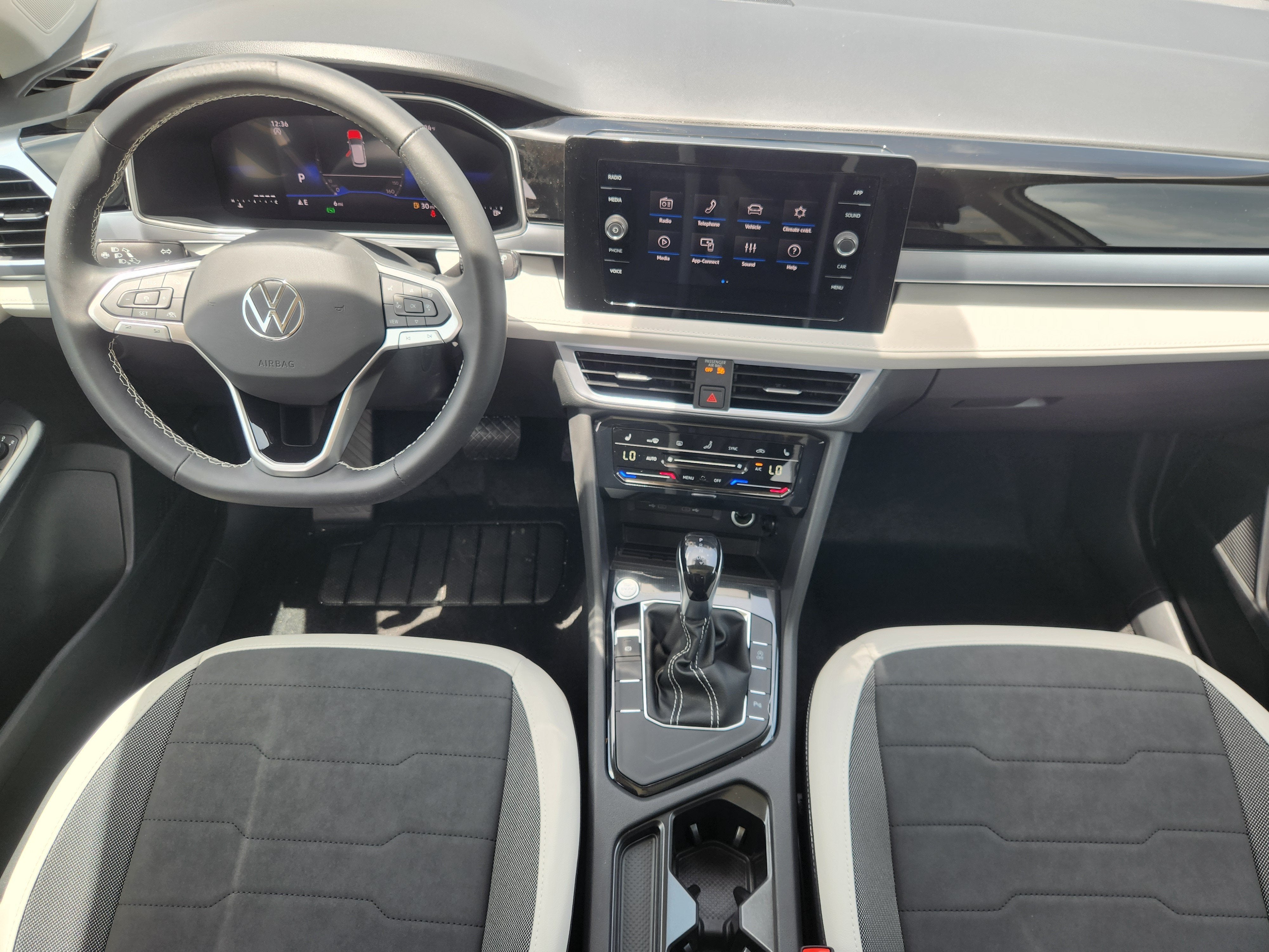 2026 Volkswagen Taos SE