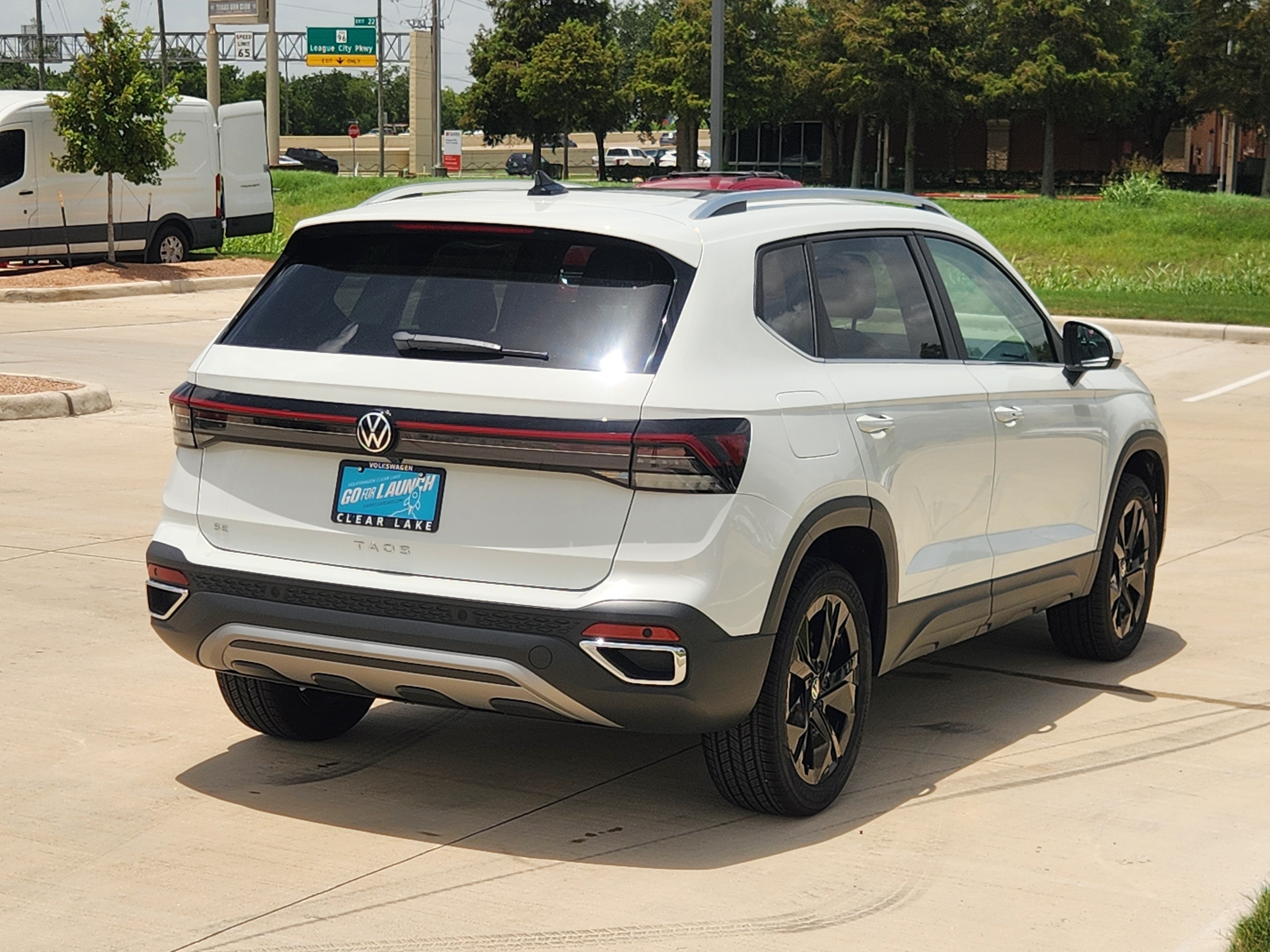 2026 Volkswagen Taos SE