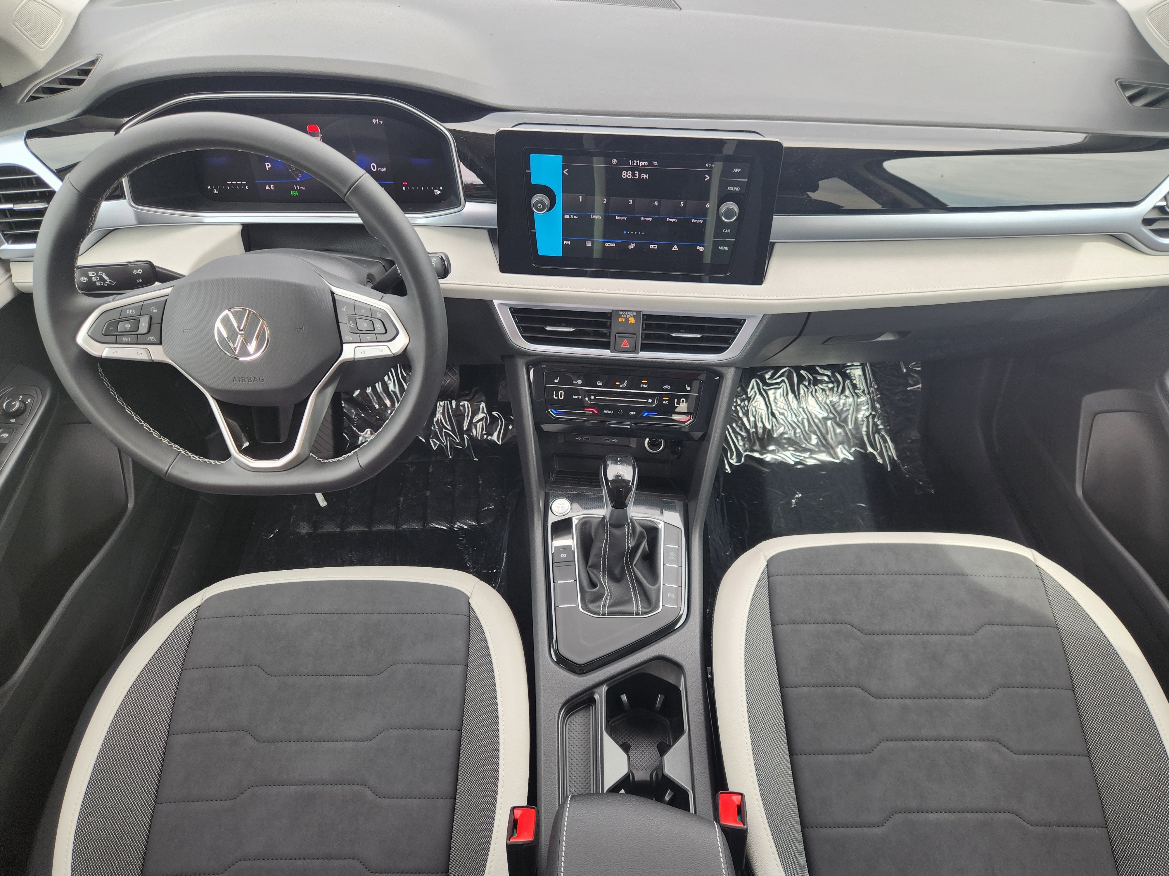 2027 Volkswagen Taos SE