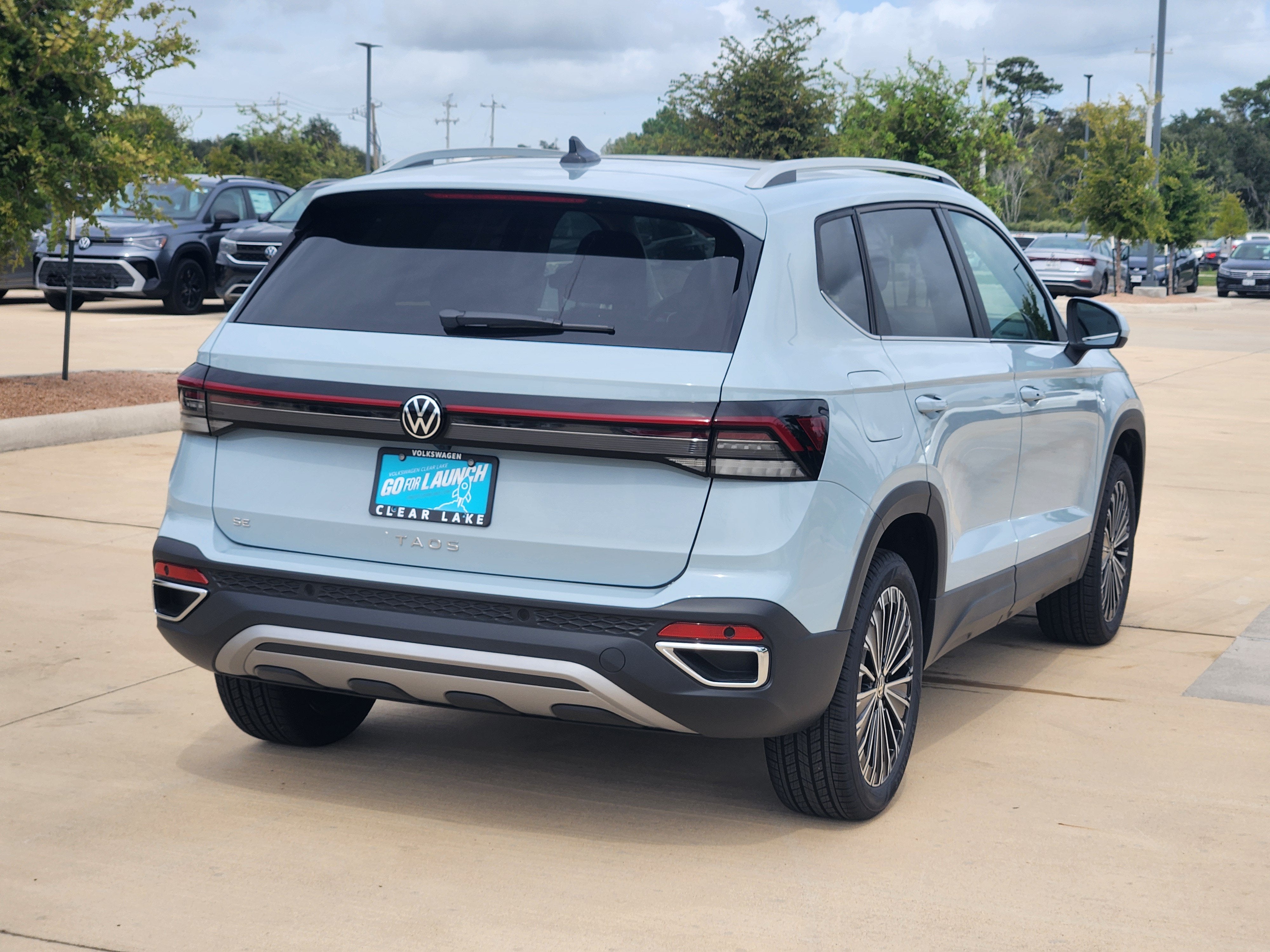 2027 Volkswagen Taos SE