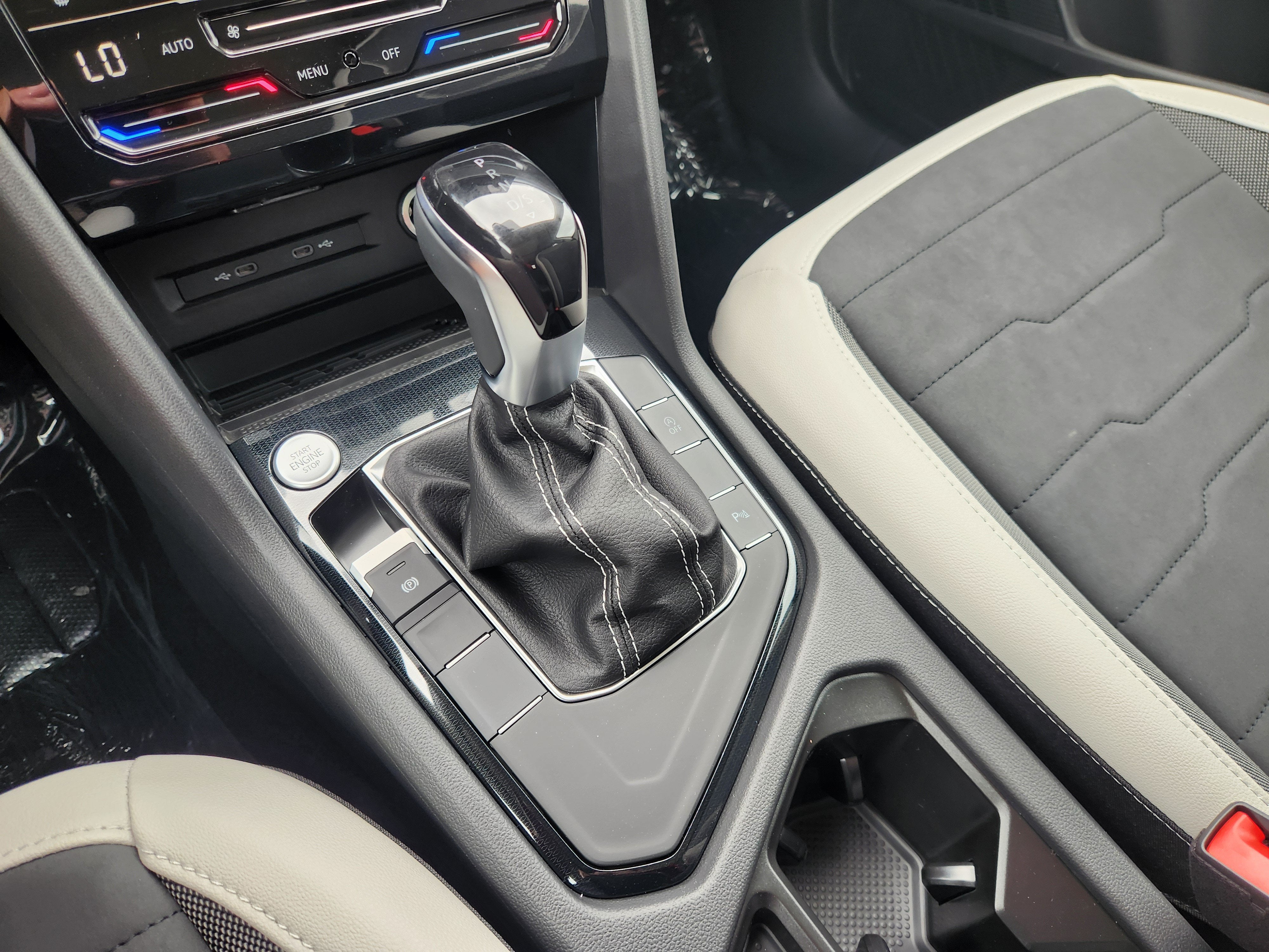 2027 Volkswagen Taos SE