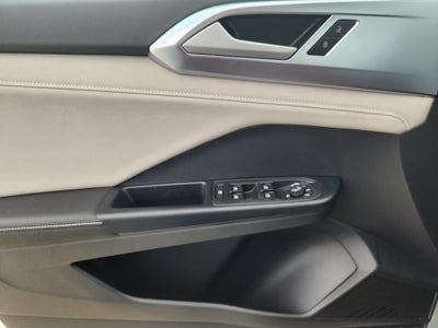 2027 Volkswagen Taos SE