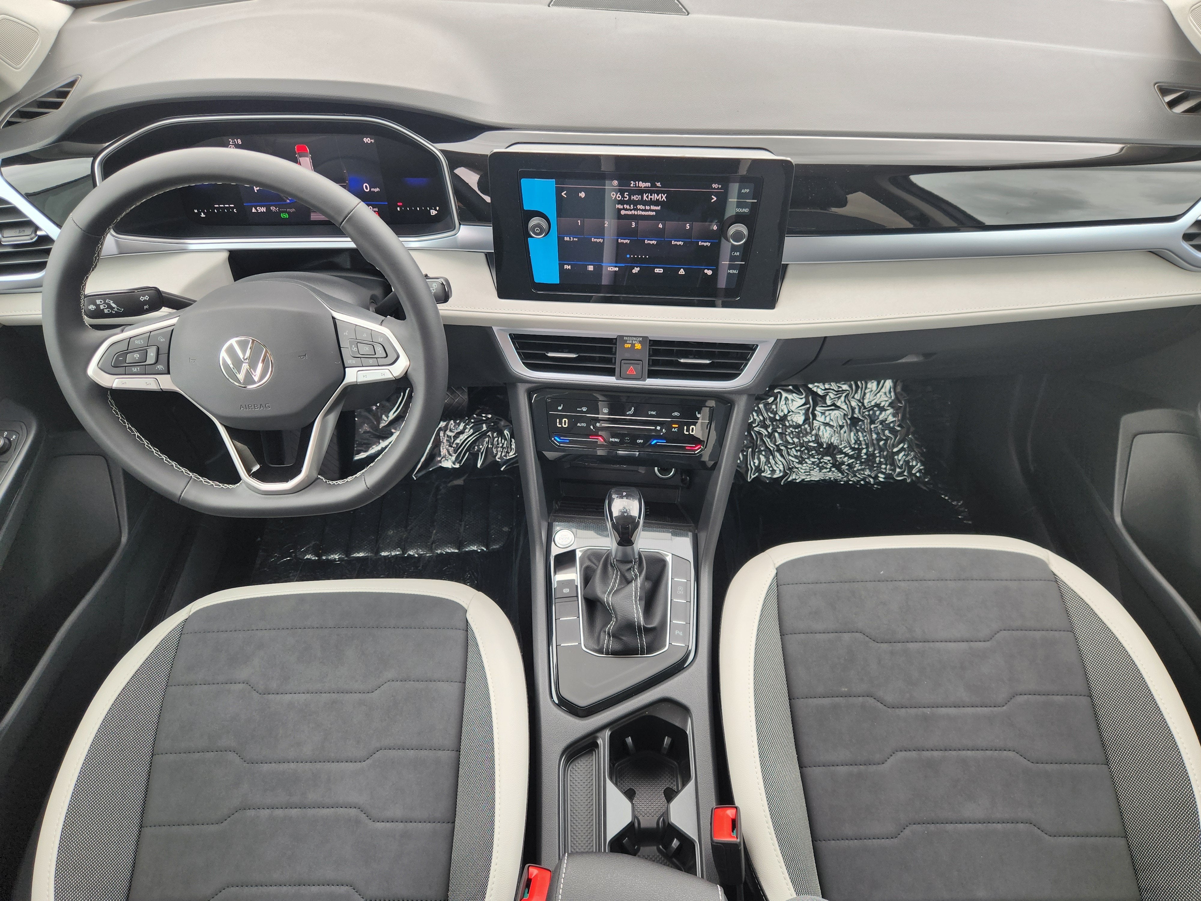 2027 Volkswagen Taos SE