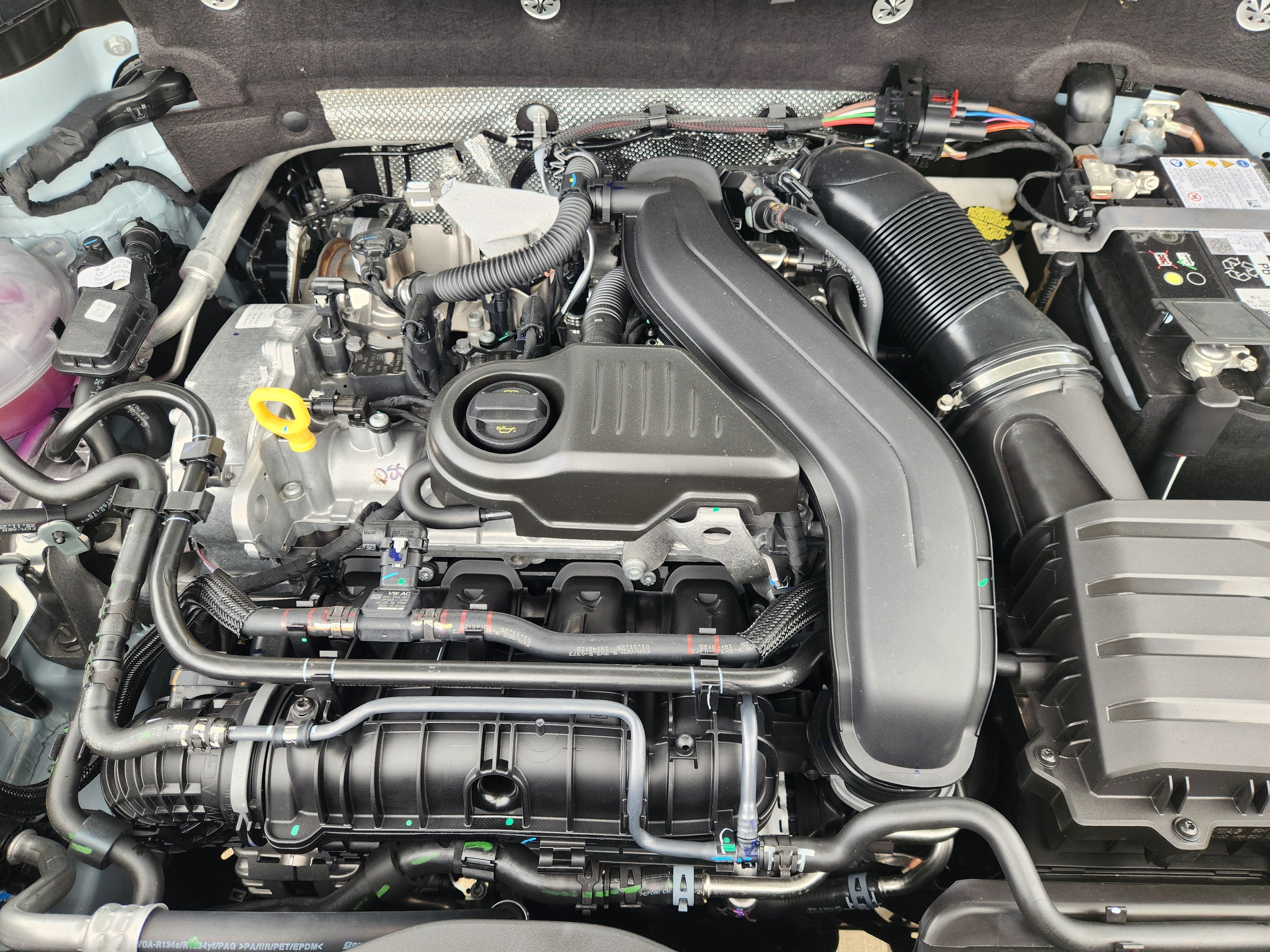 2027 Volkswagen Taos SE