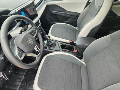 2027 Volkswagen Taos SE