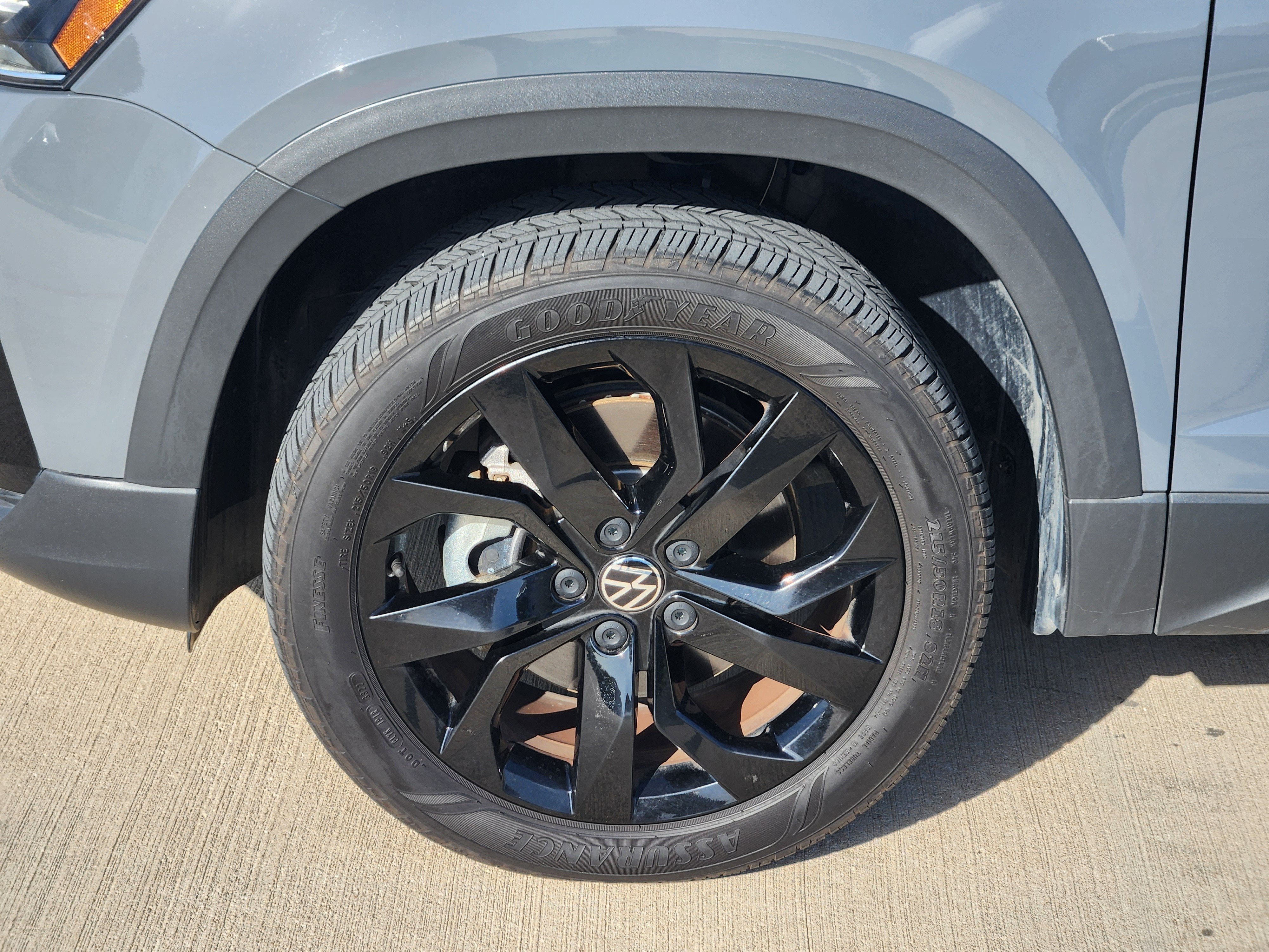 2023 Volkswagen Taos SE