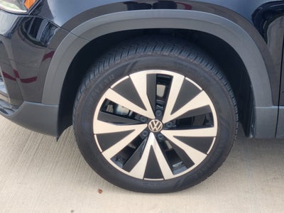 2023 Volkswagen Taos SE