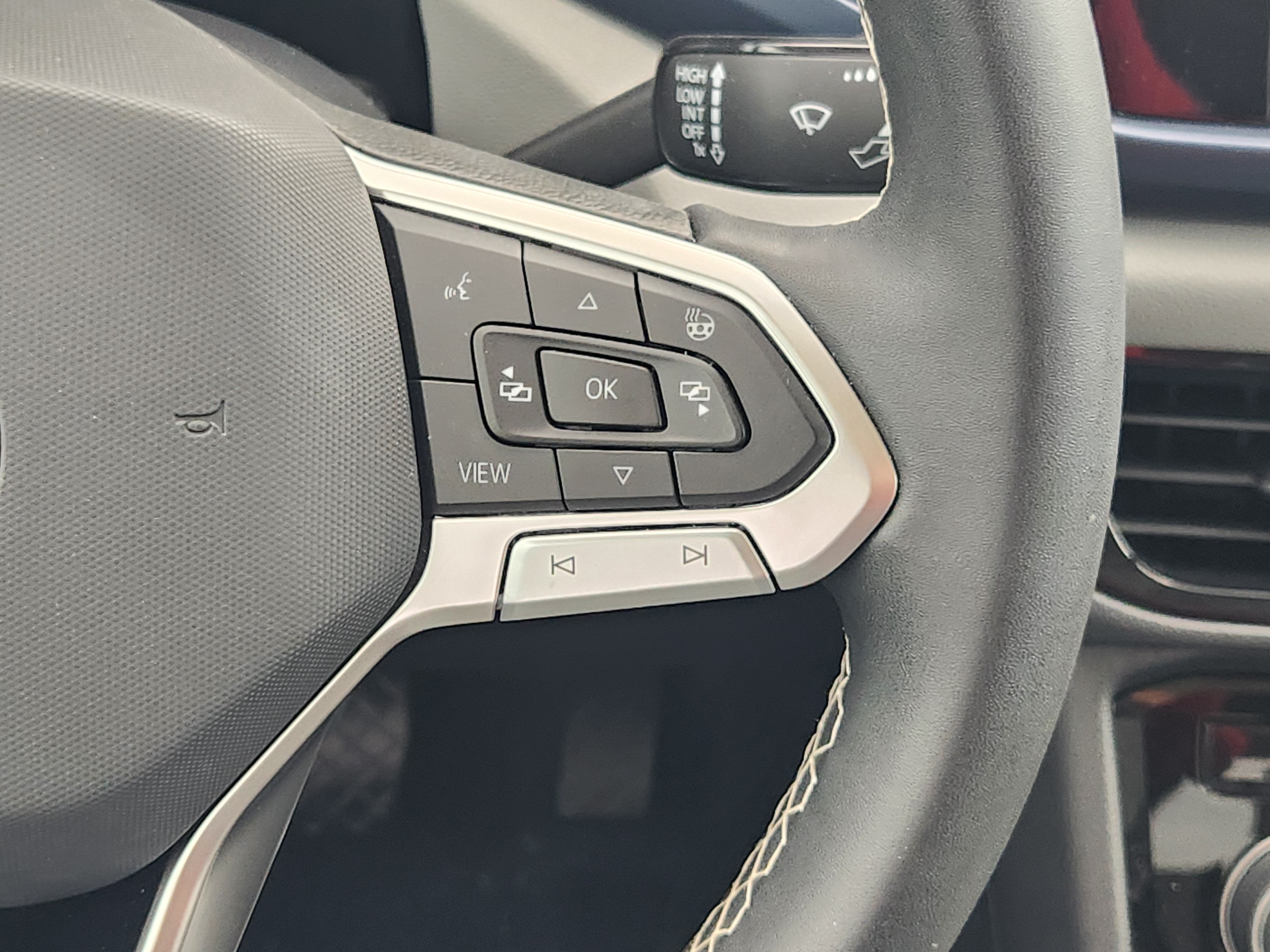 2023 Volkswagen Taos SE