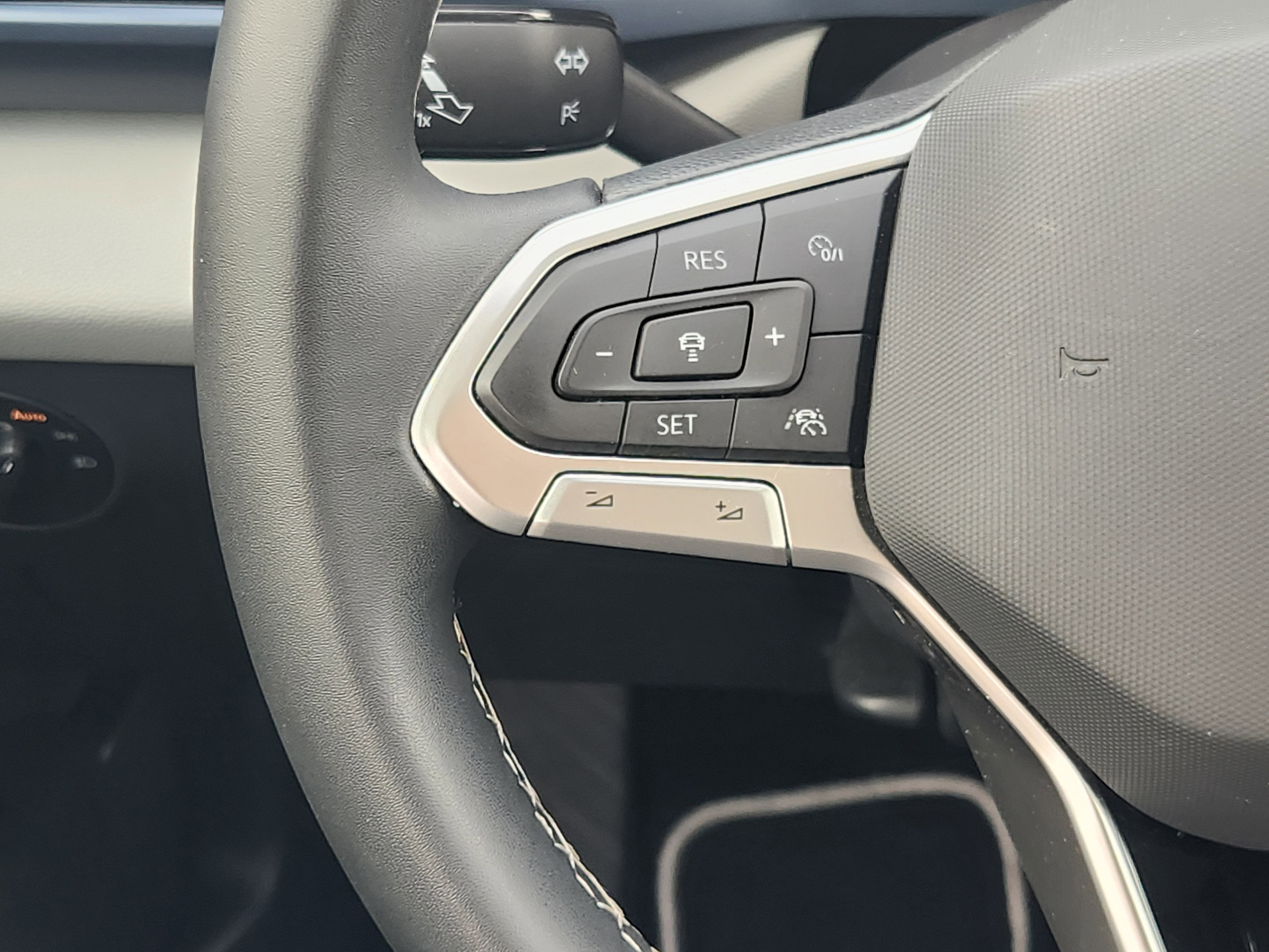 2023 Volkswagen Taos SE