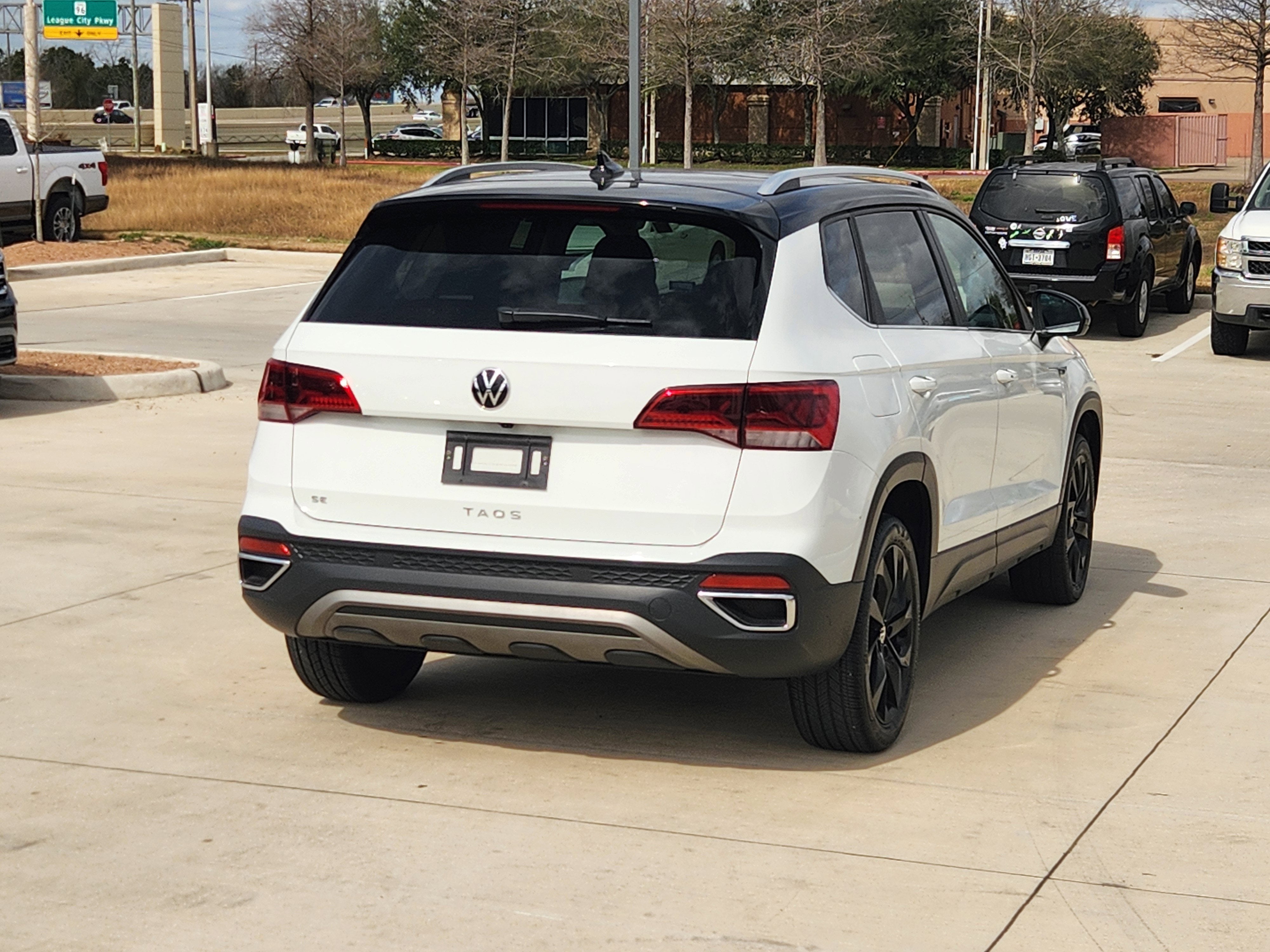 2023 Volkswagen Taos SE