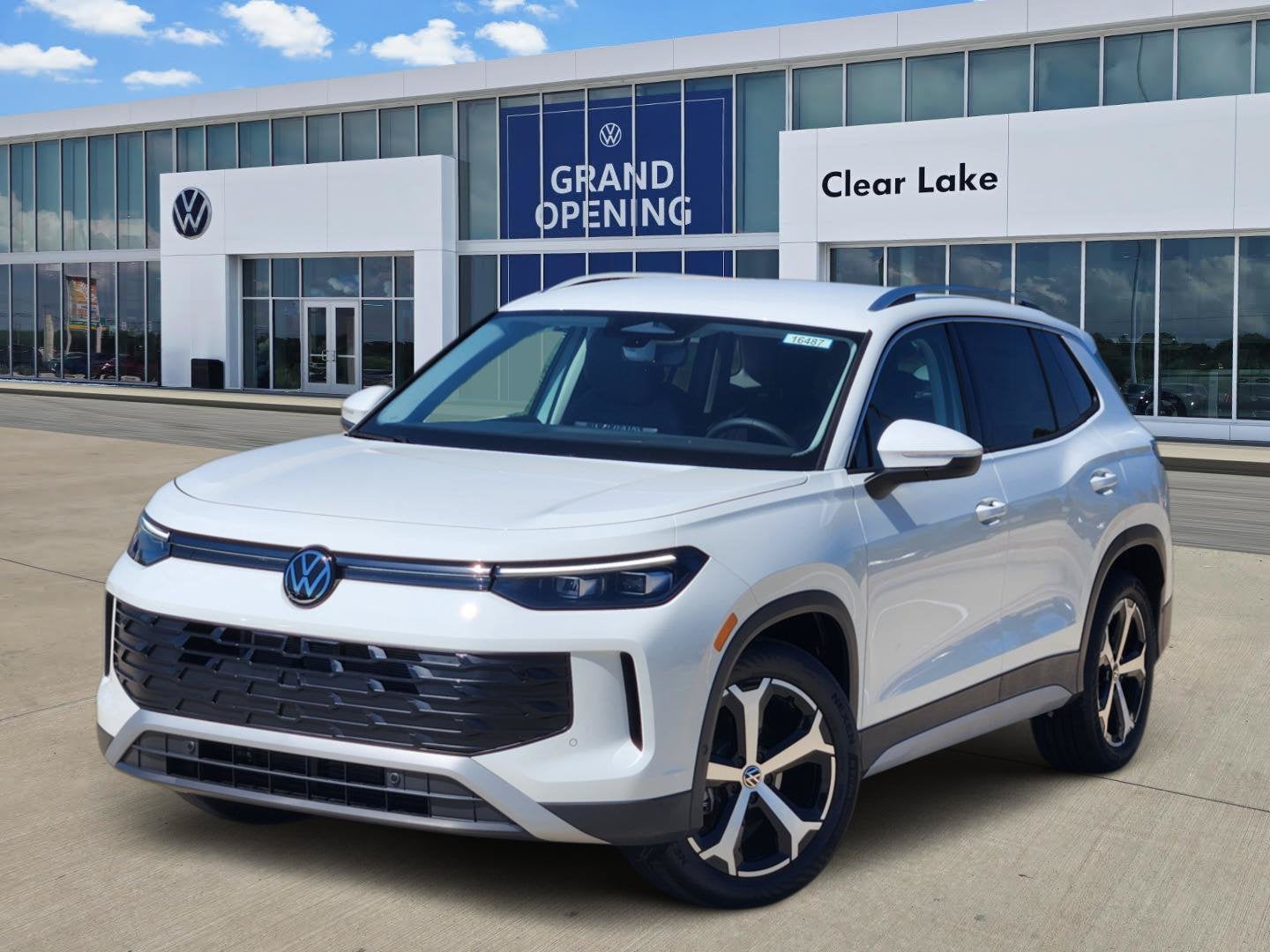 2027 Volkswagen Tiguan SE