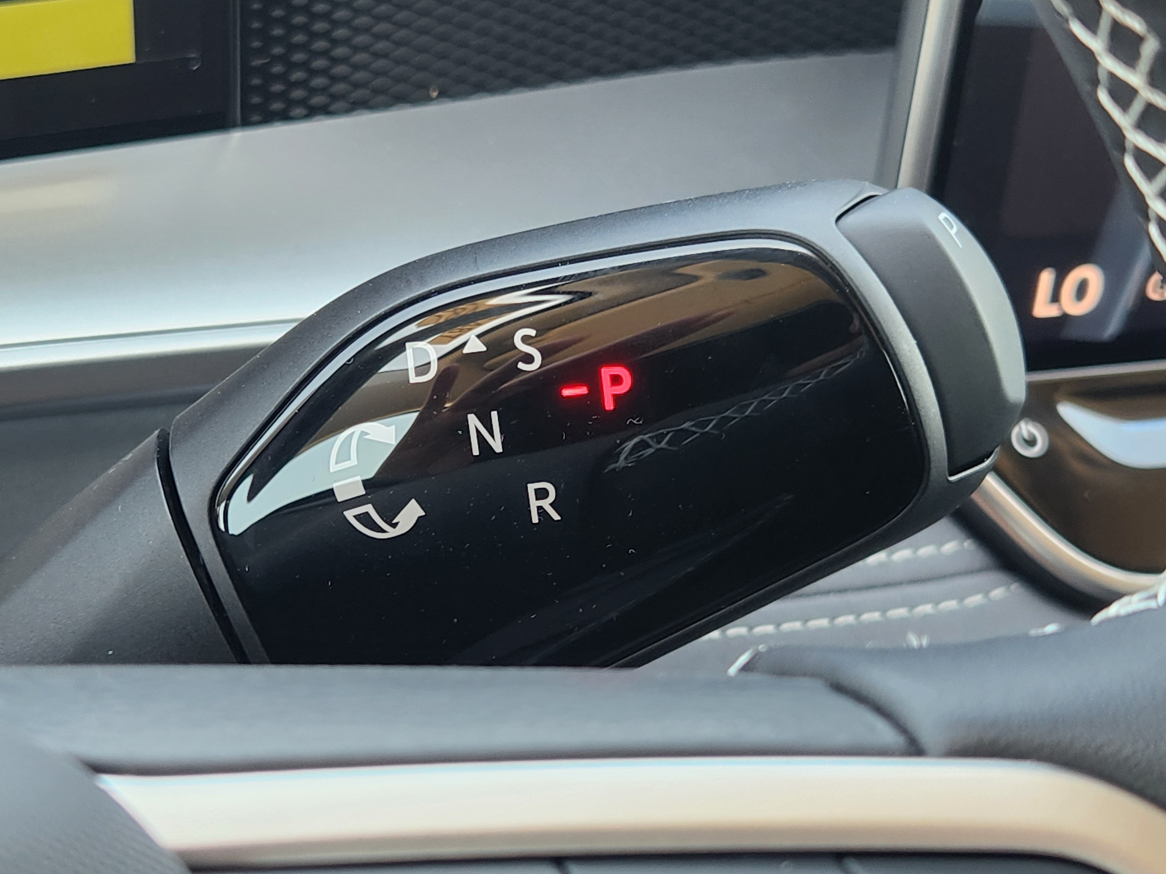 2027 Volkswagen Tiguan SE