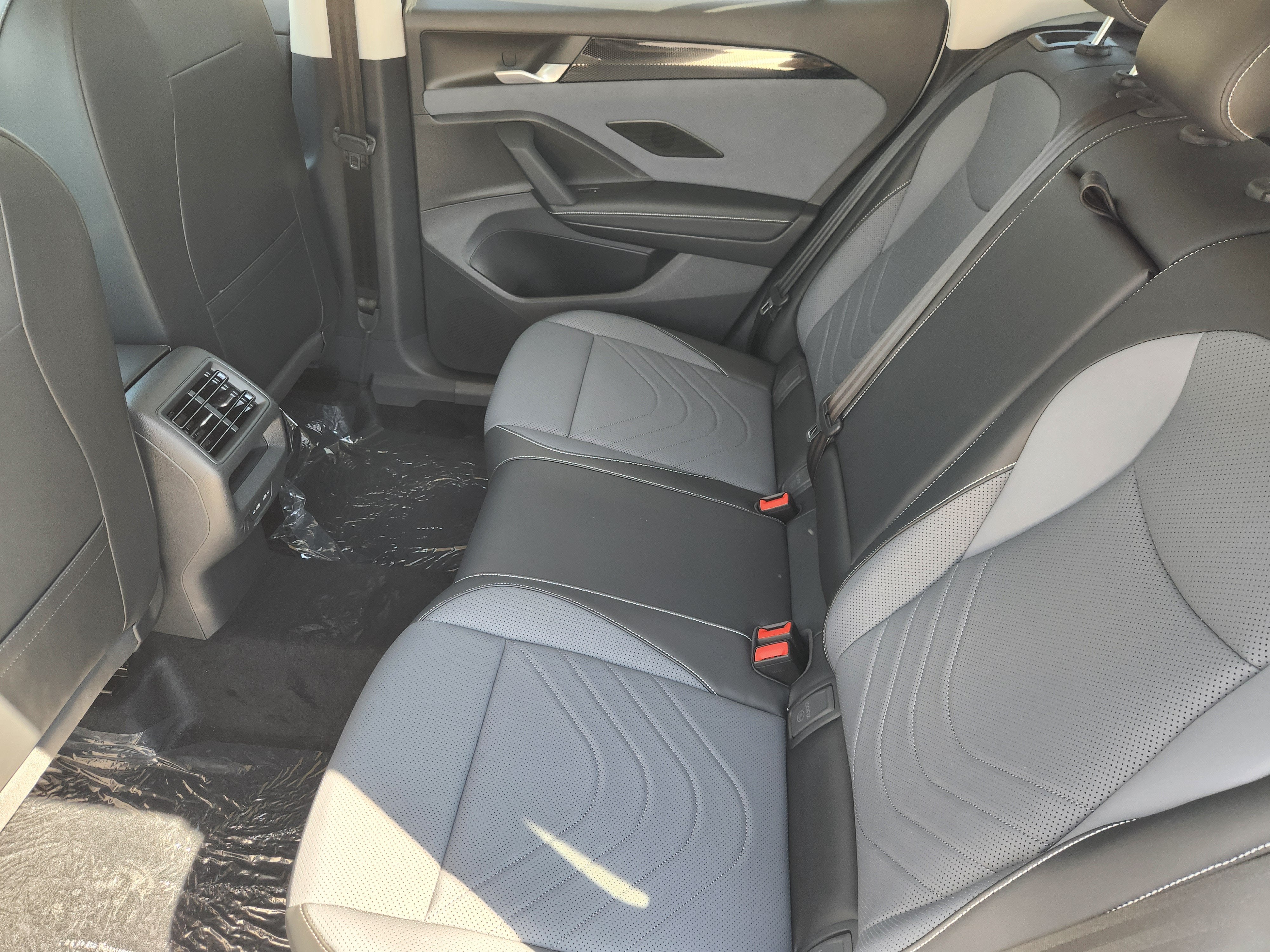 2027 Volkswagen Tiguan SE