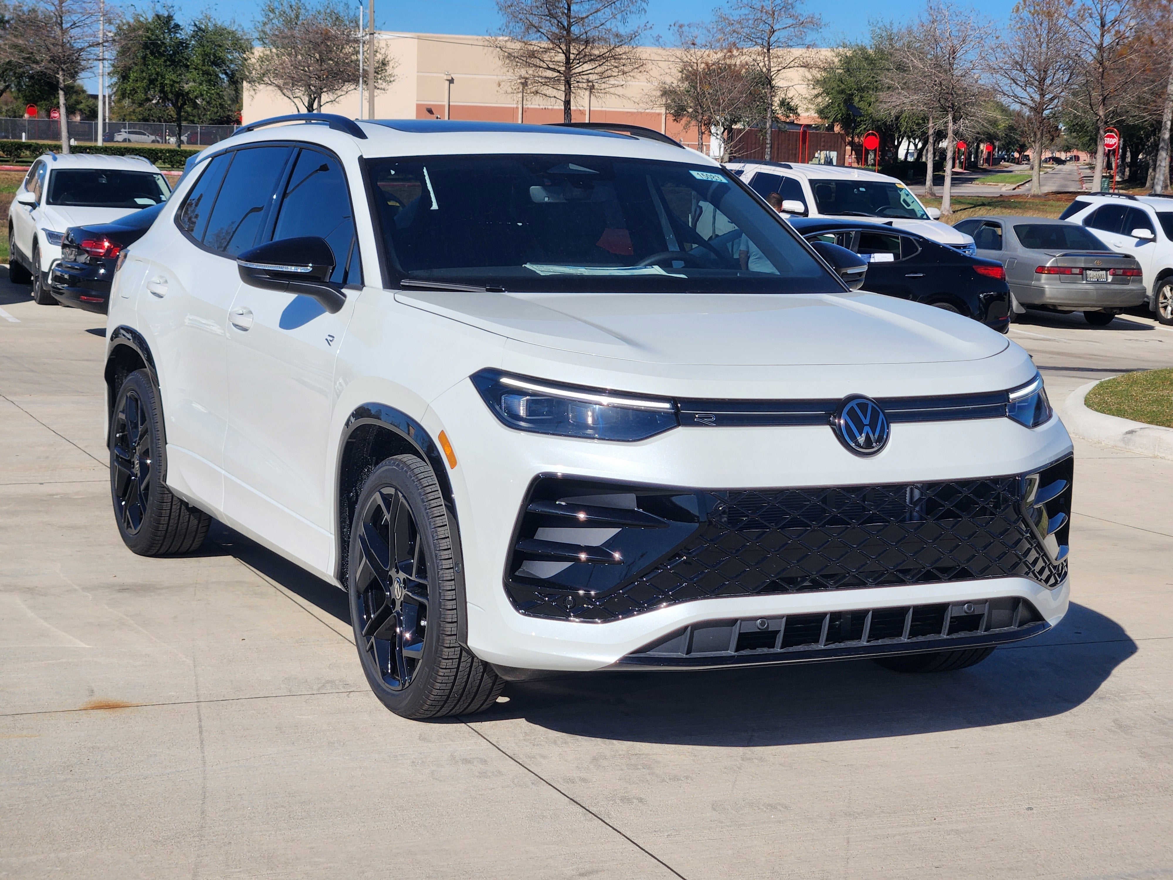 2026 Volkswagen Tiguan SE R-Line Black